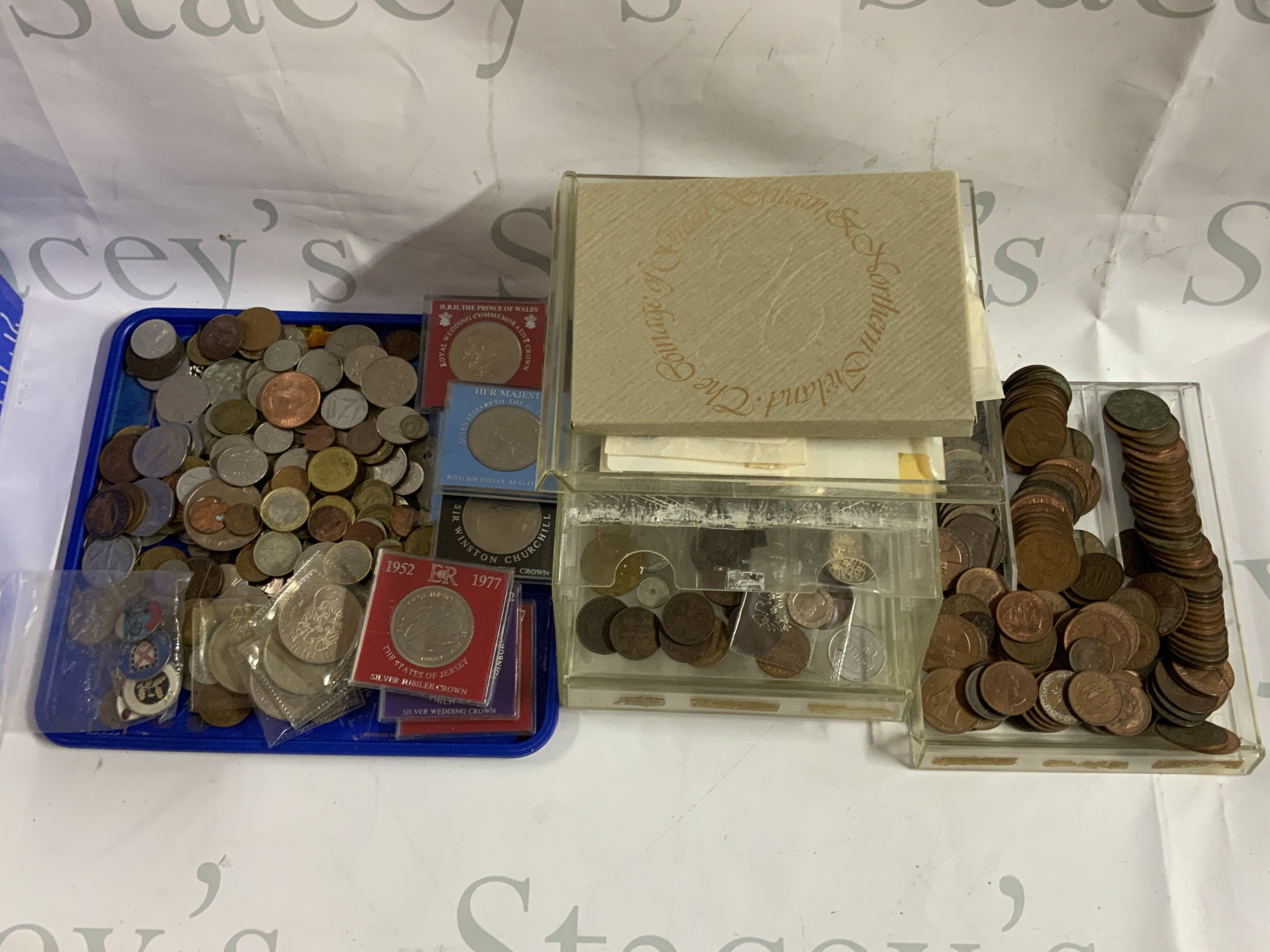 A mixed collection of British and world coinage.