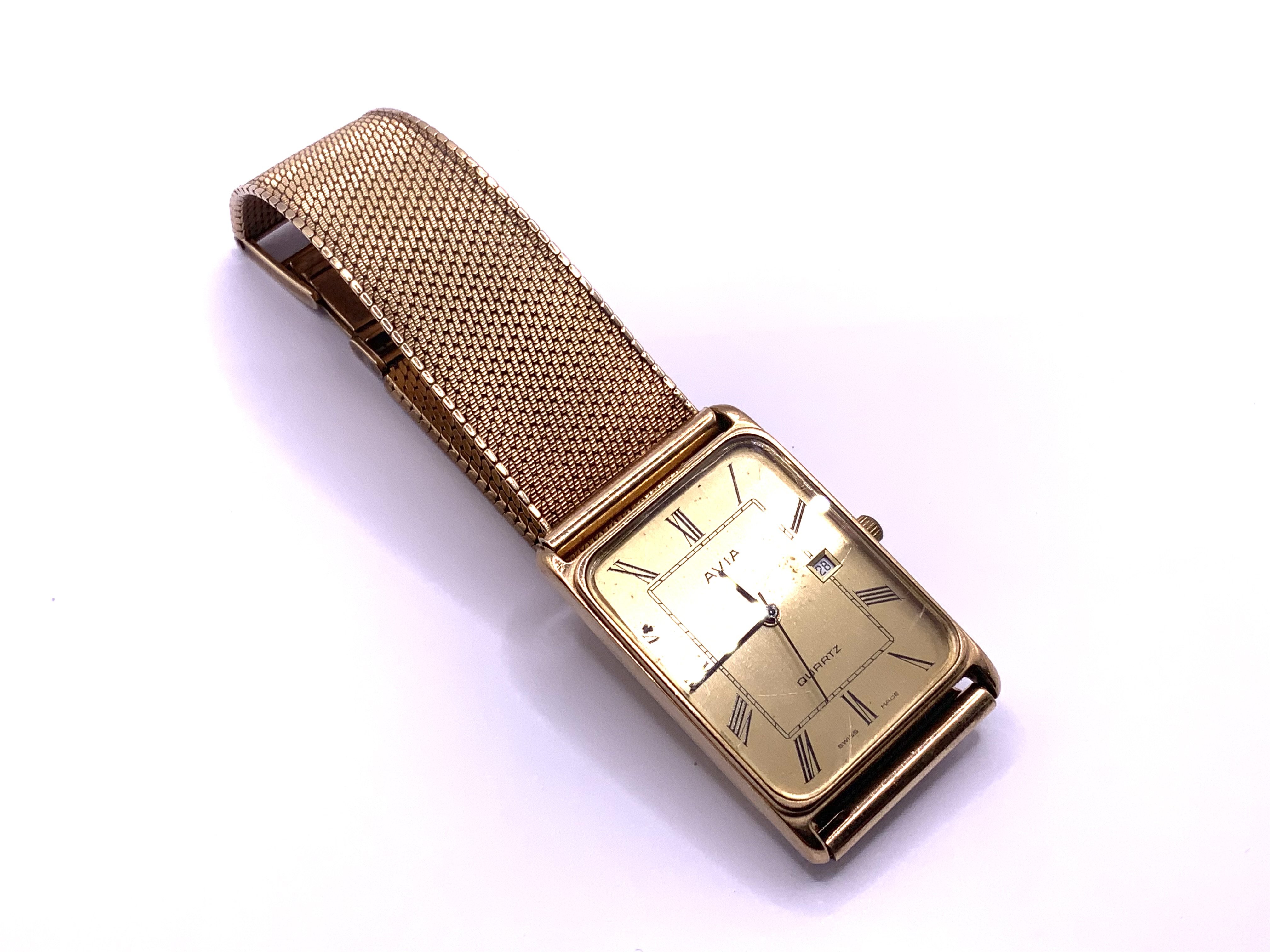 A gents 9ct gold mesh strap Avia quartz wristwatch. (Total weight 46.14g). (A)