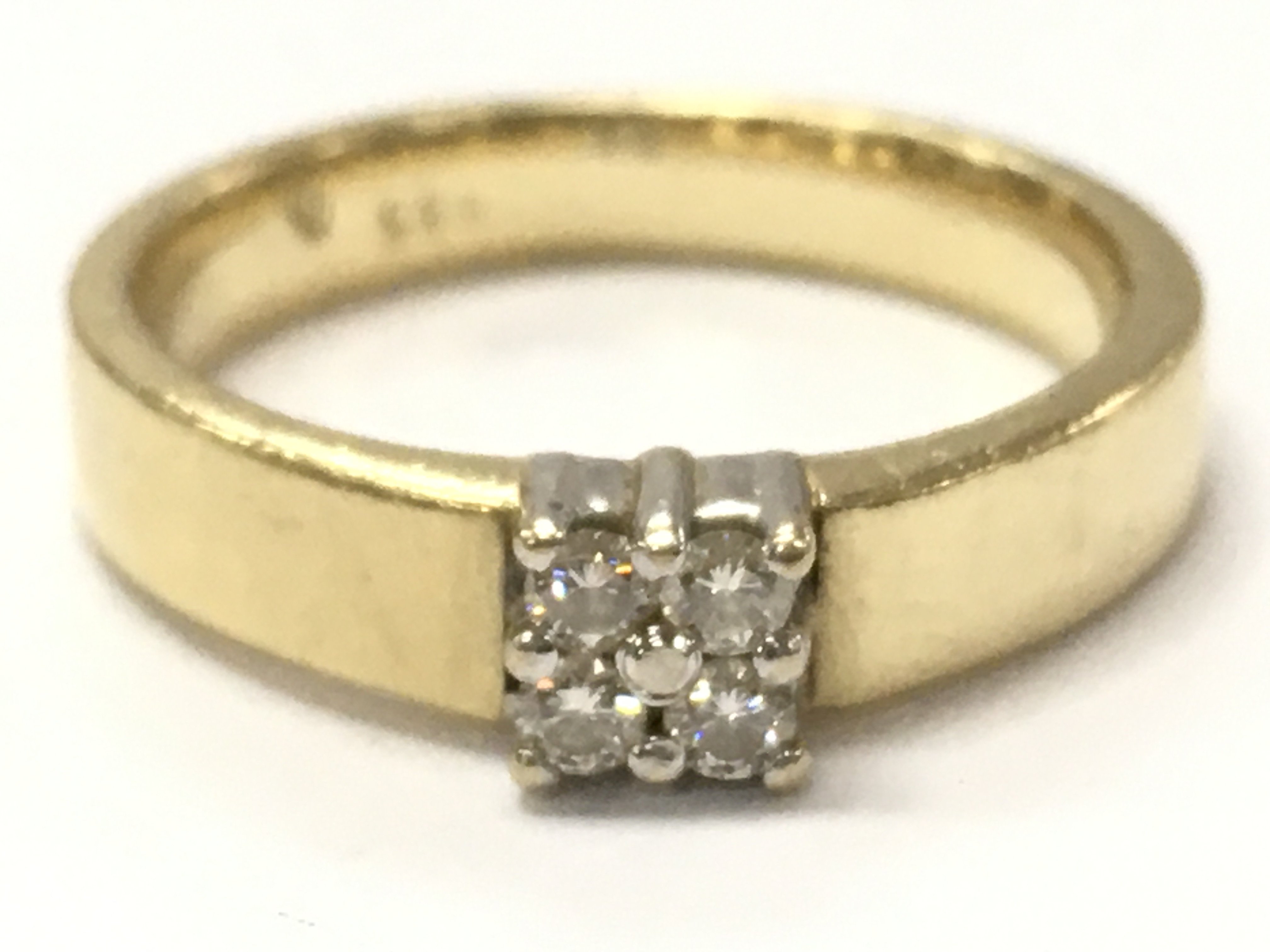 14ct gold four stone diamond cluster ring, 4.6g total weight. Size N Postage category A