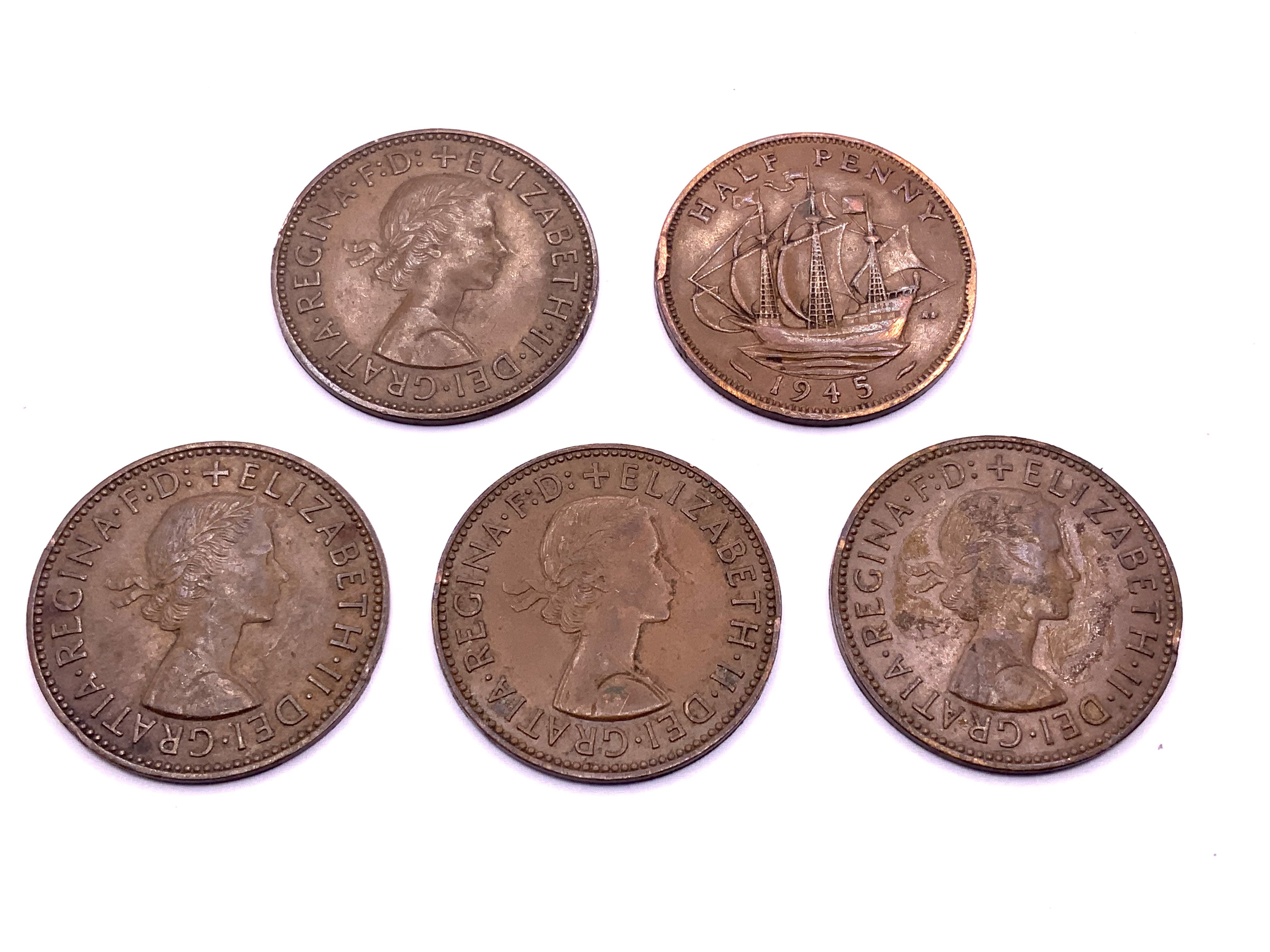 5 1945 error/ mis-strike halfpenny&#2013266057۪s. (1 side blank). (A)