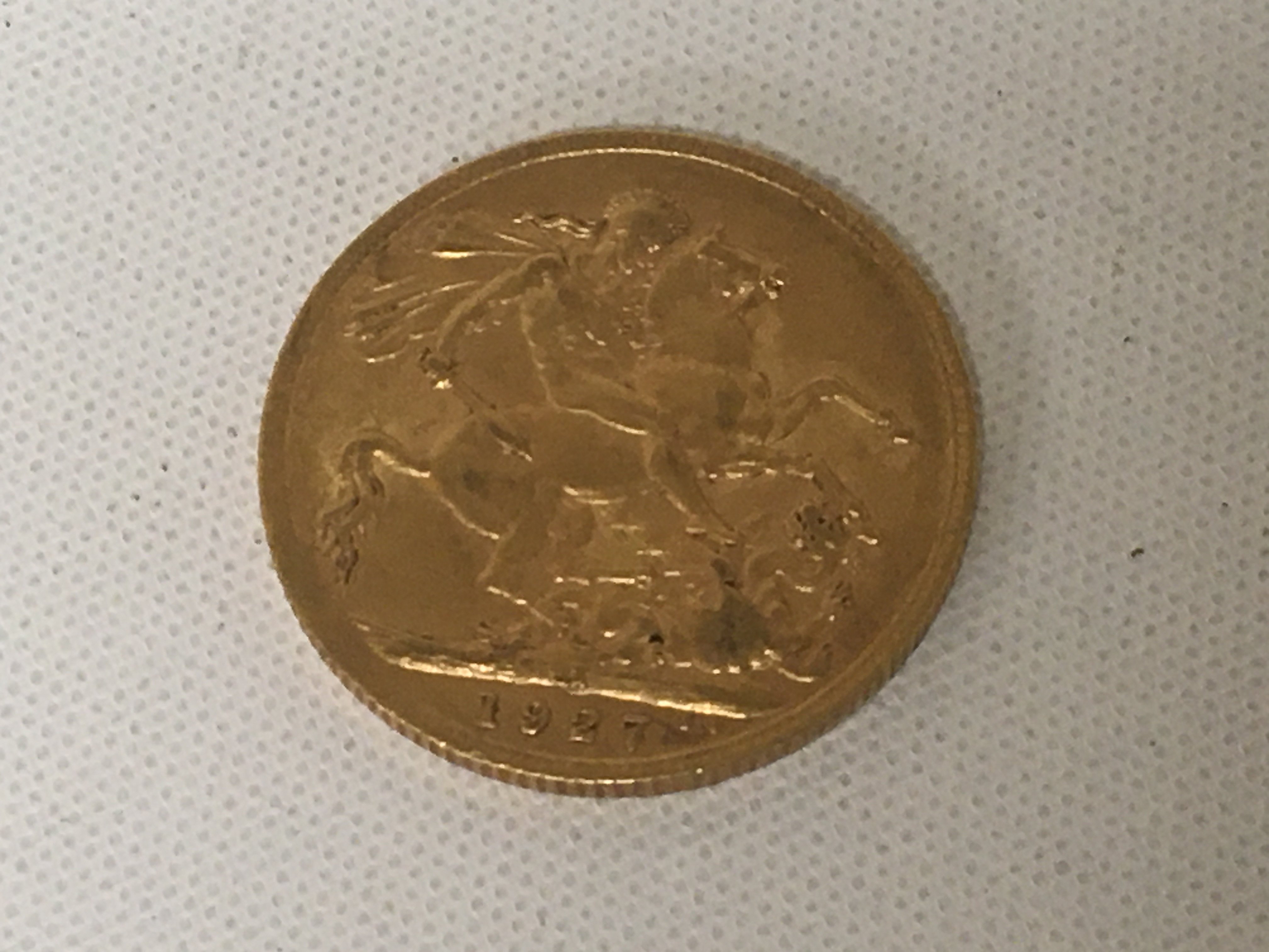 A Gold George V 1927 sovereign