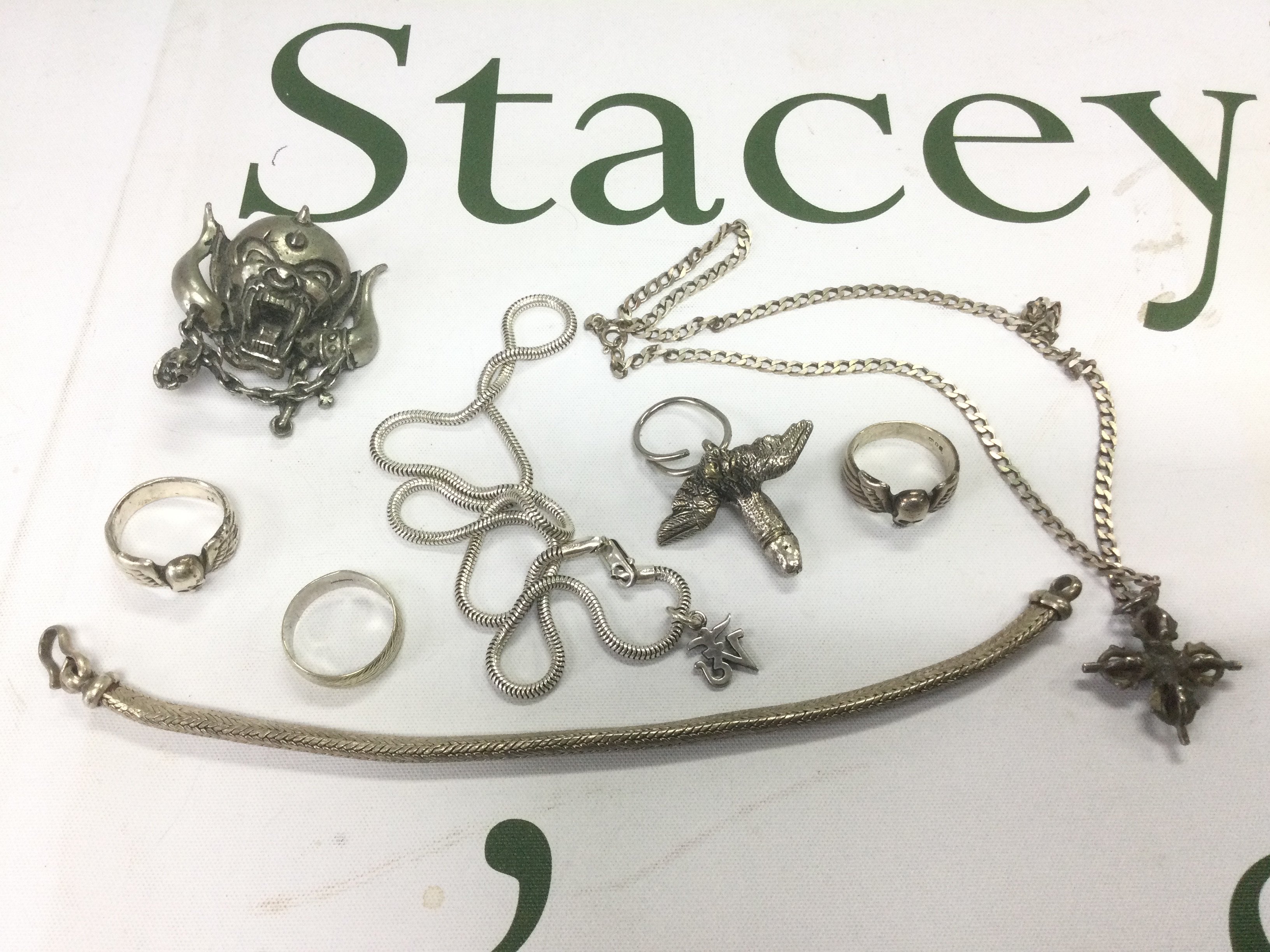 A small collection of silver jewellery. Shipping category A.