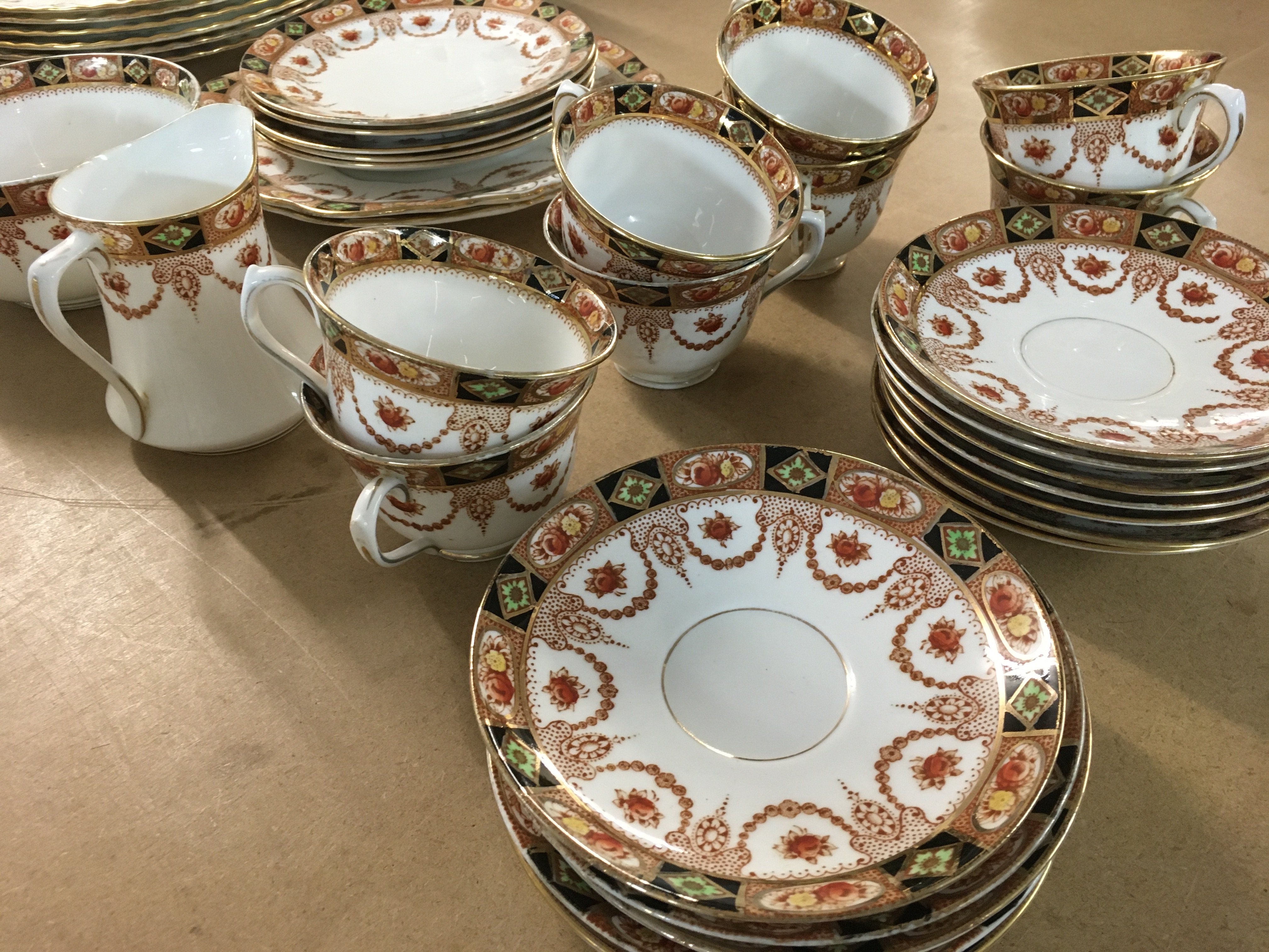 A Vintage Royal Albert part tea set. NO RESERVE