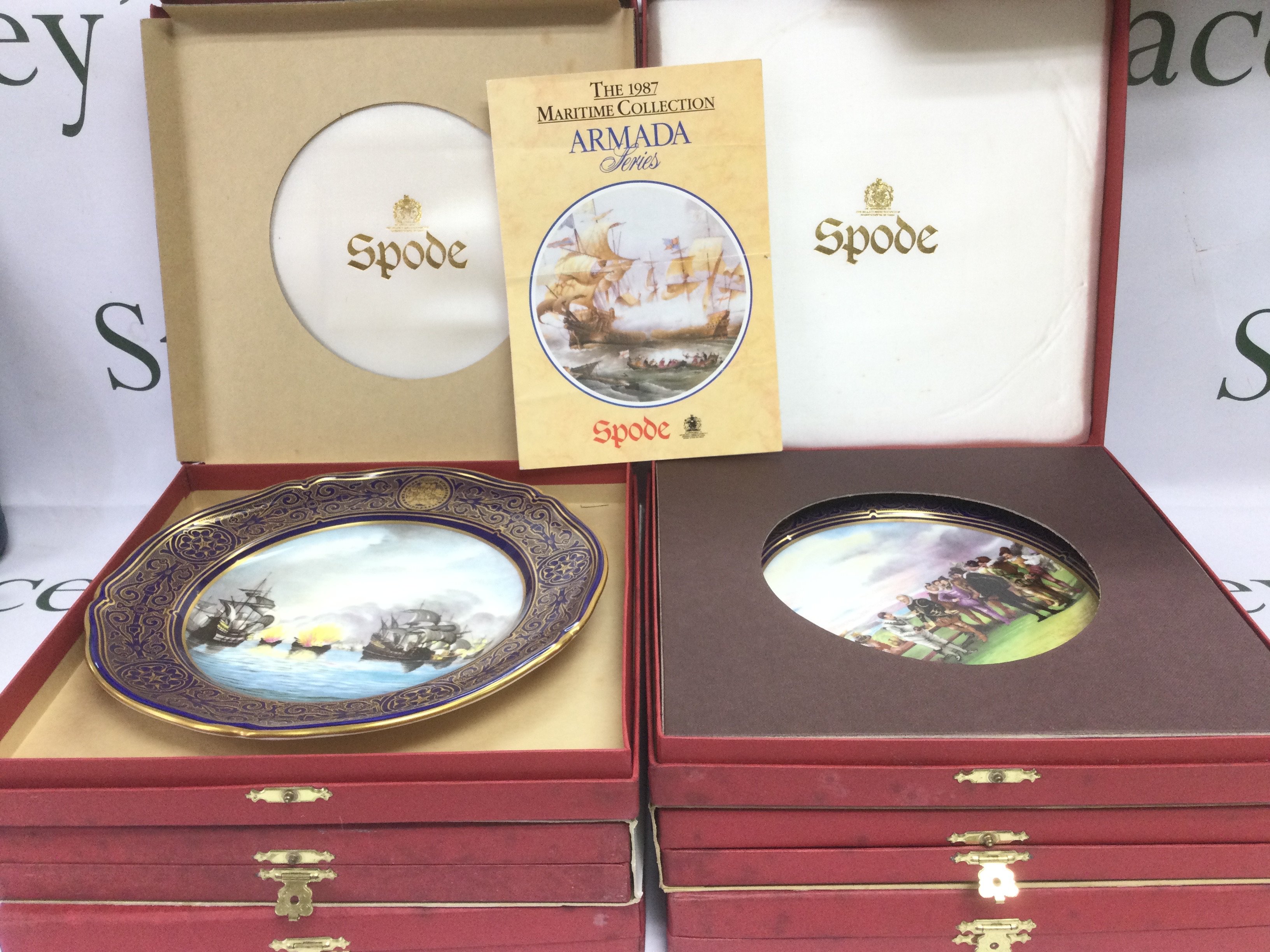 Six boxed Spode plates from the 1987 Armada collection. Comes with certificates. Shipping category D.
