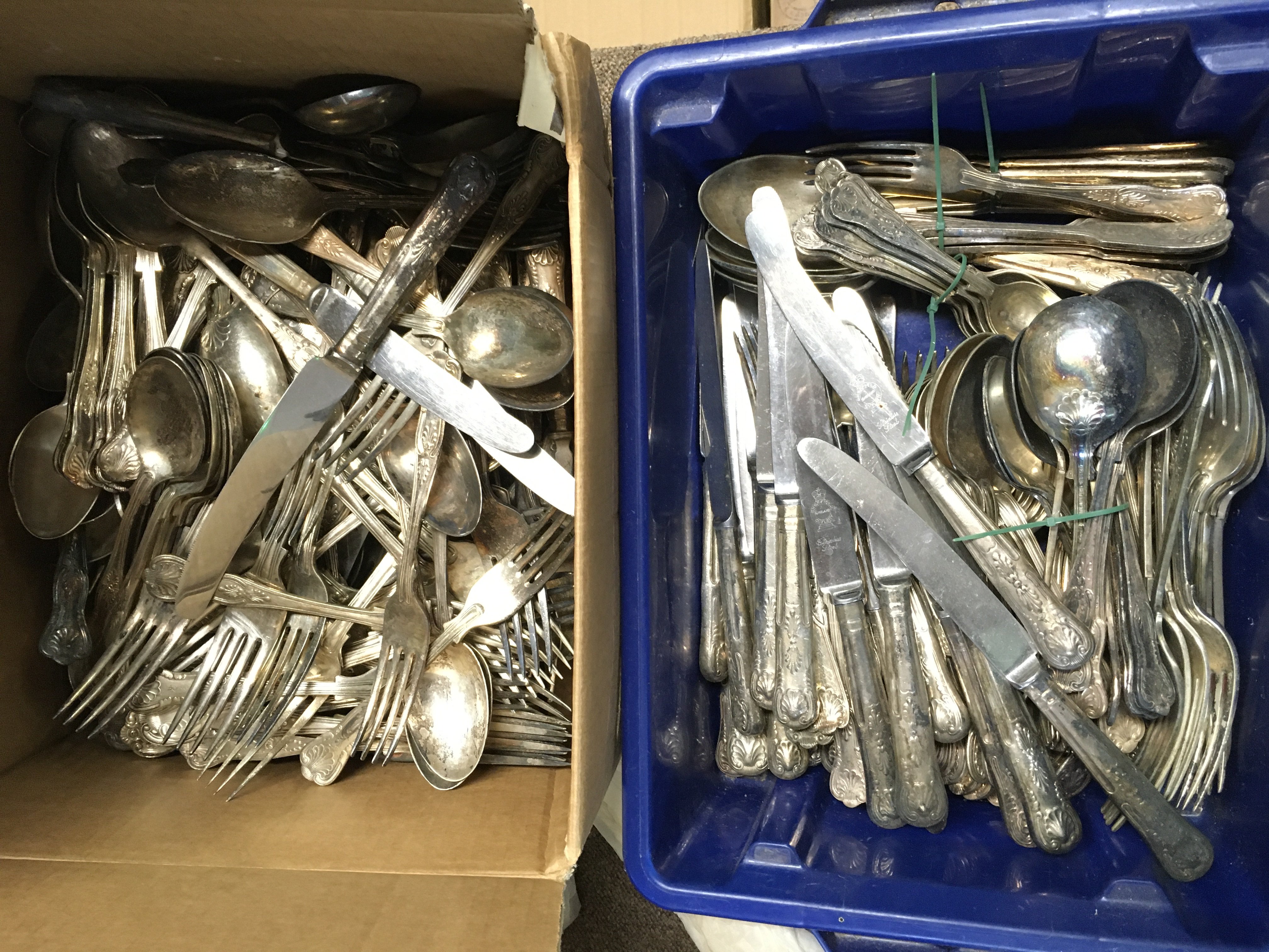A collection of silver plate cutlery , kings pattern. Including Knives, forks etc . Postage cat c