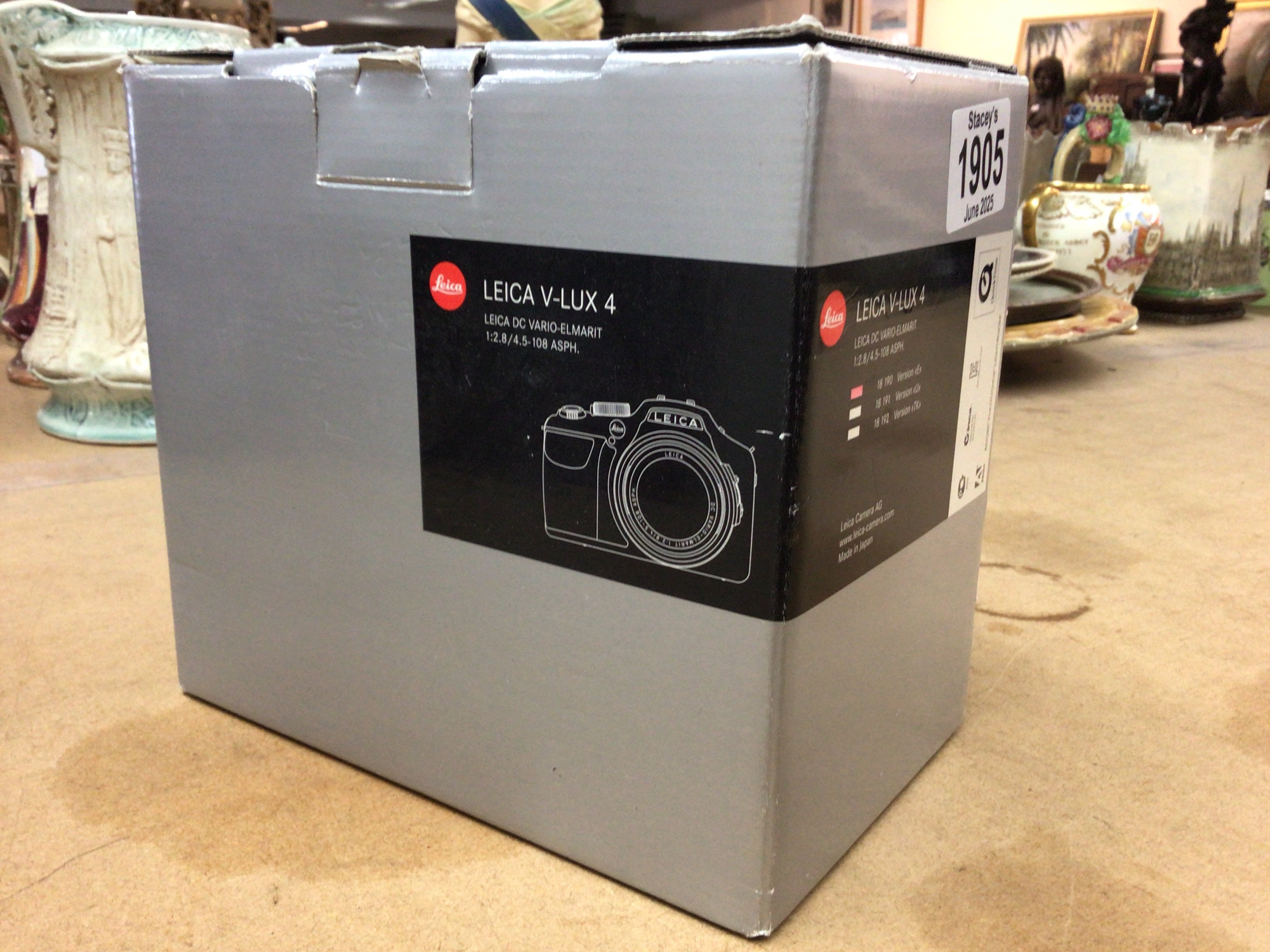 A Leica V-Lux 4 camera in full working order