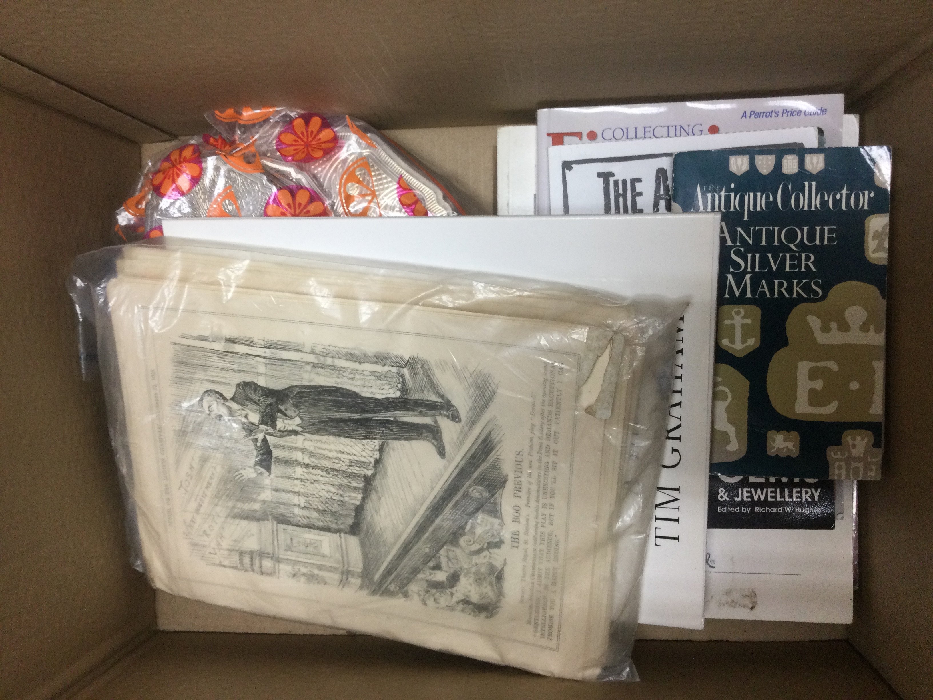 A box of oddments comprising glassware, antiques reference books etc. Shipping category D.