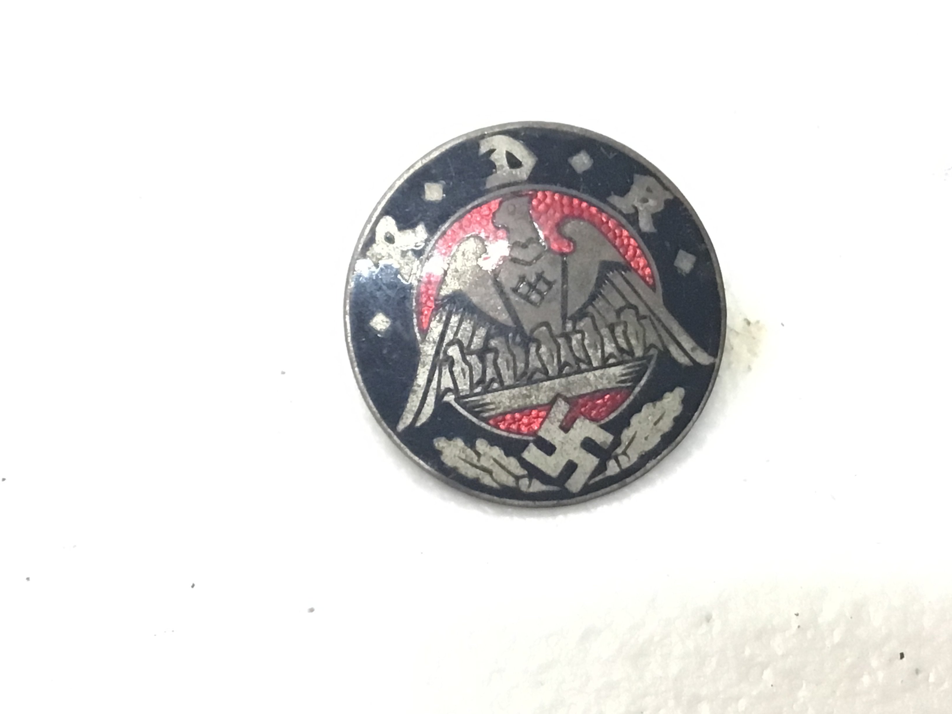 A rare German Third Reich pre II world war badge RDK Reichsburn Der Kinderreichen badge.