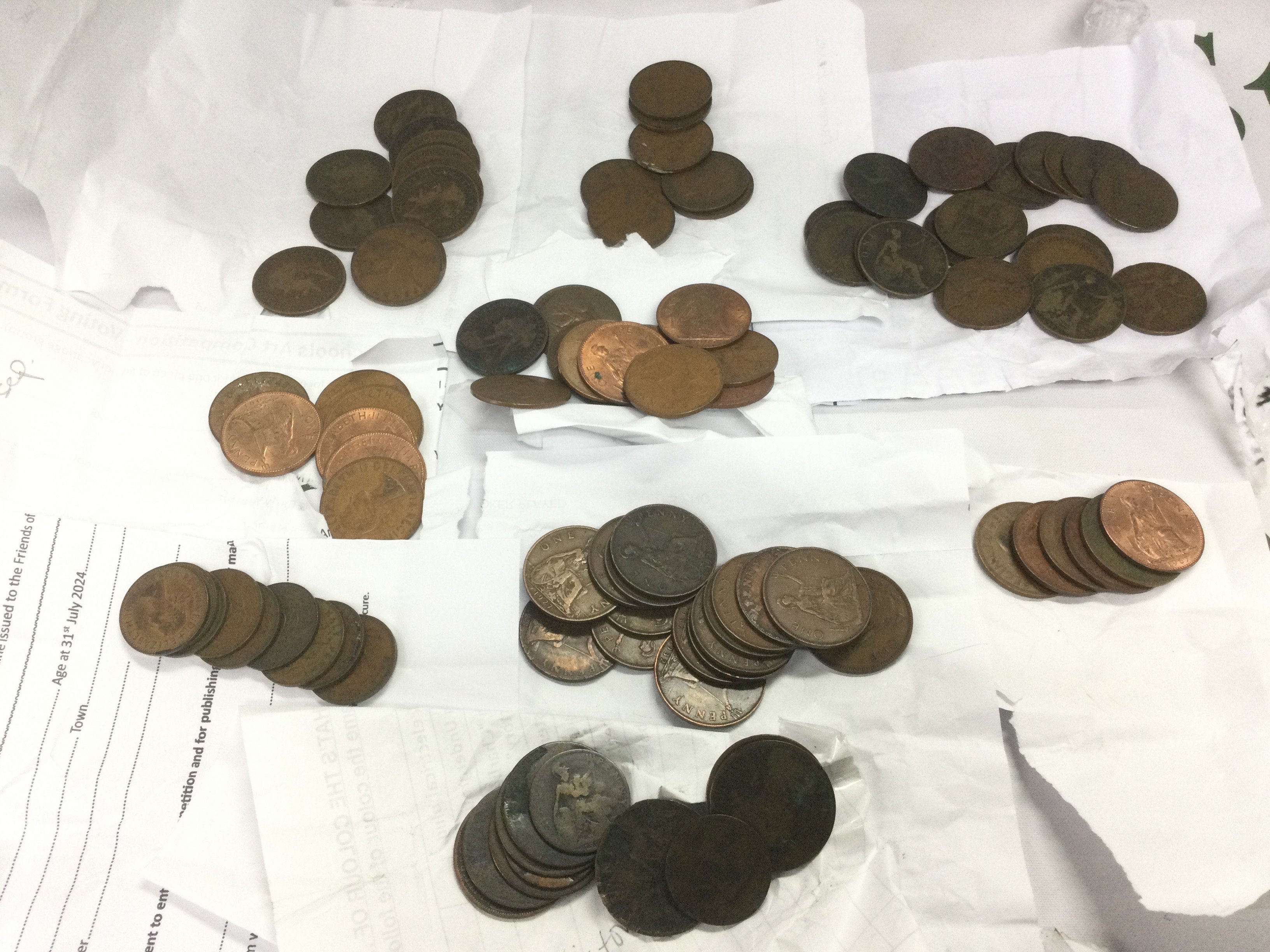 A collection of Victorian and later GB copper coinage. Shipping category B.