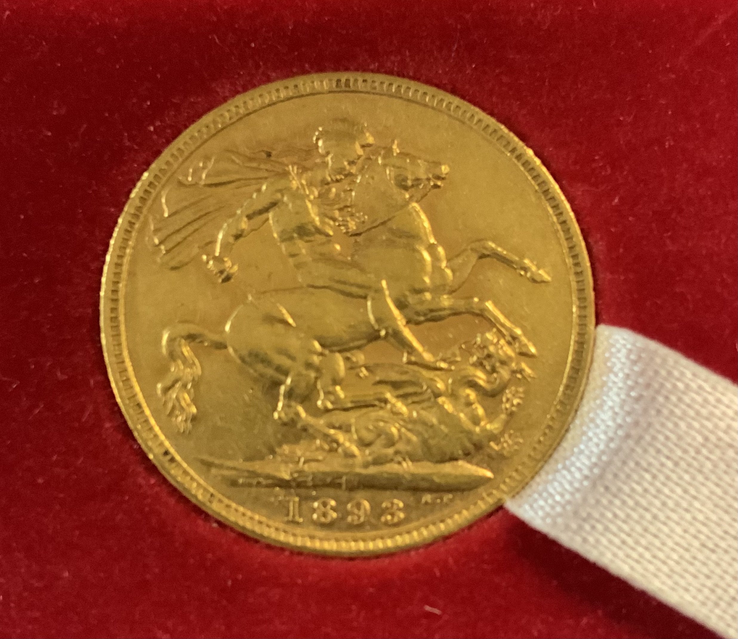 A Queen Victoria 1893 full sovereign, Melbourne mint . (A).