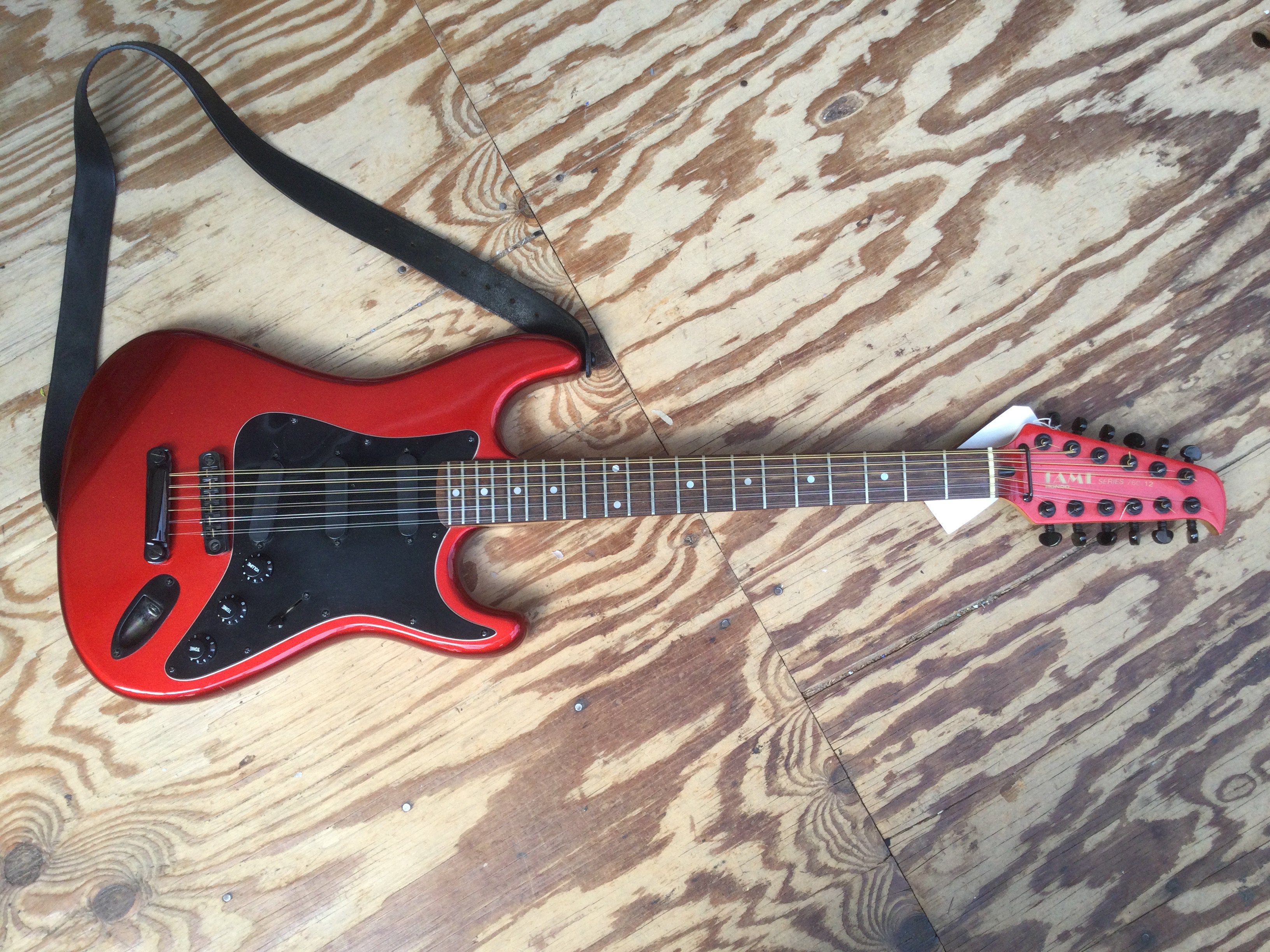 A Hondo Fame Series 760 12 string electric guitar. No case.