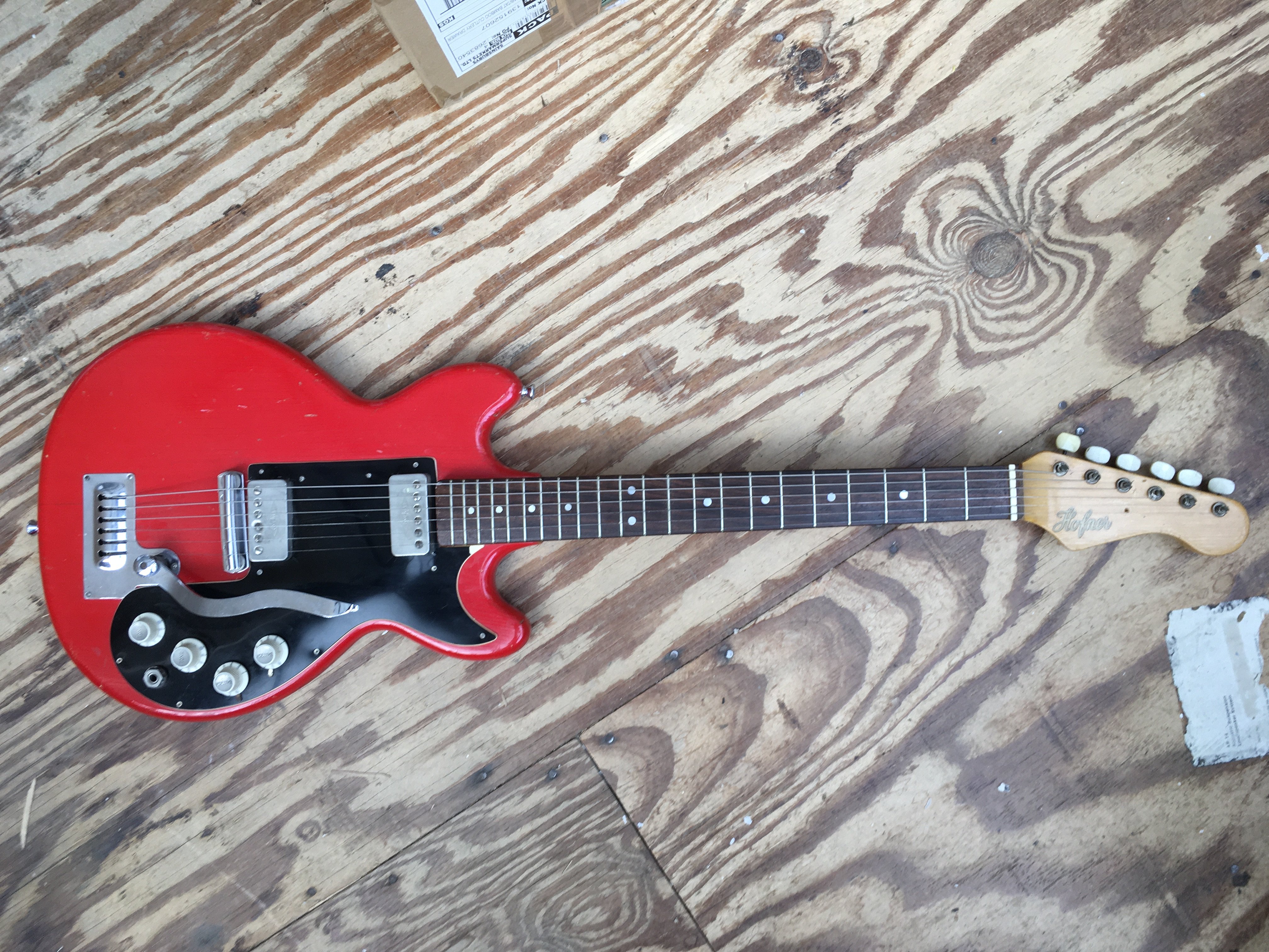 An early 1960s Hofner Colorama II Model 164V electric guitar. No case.
