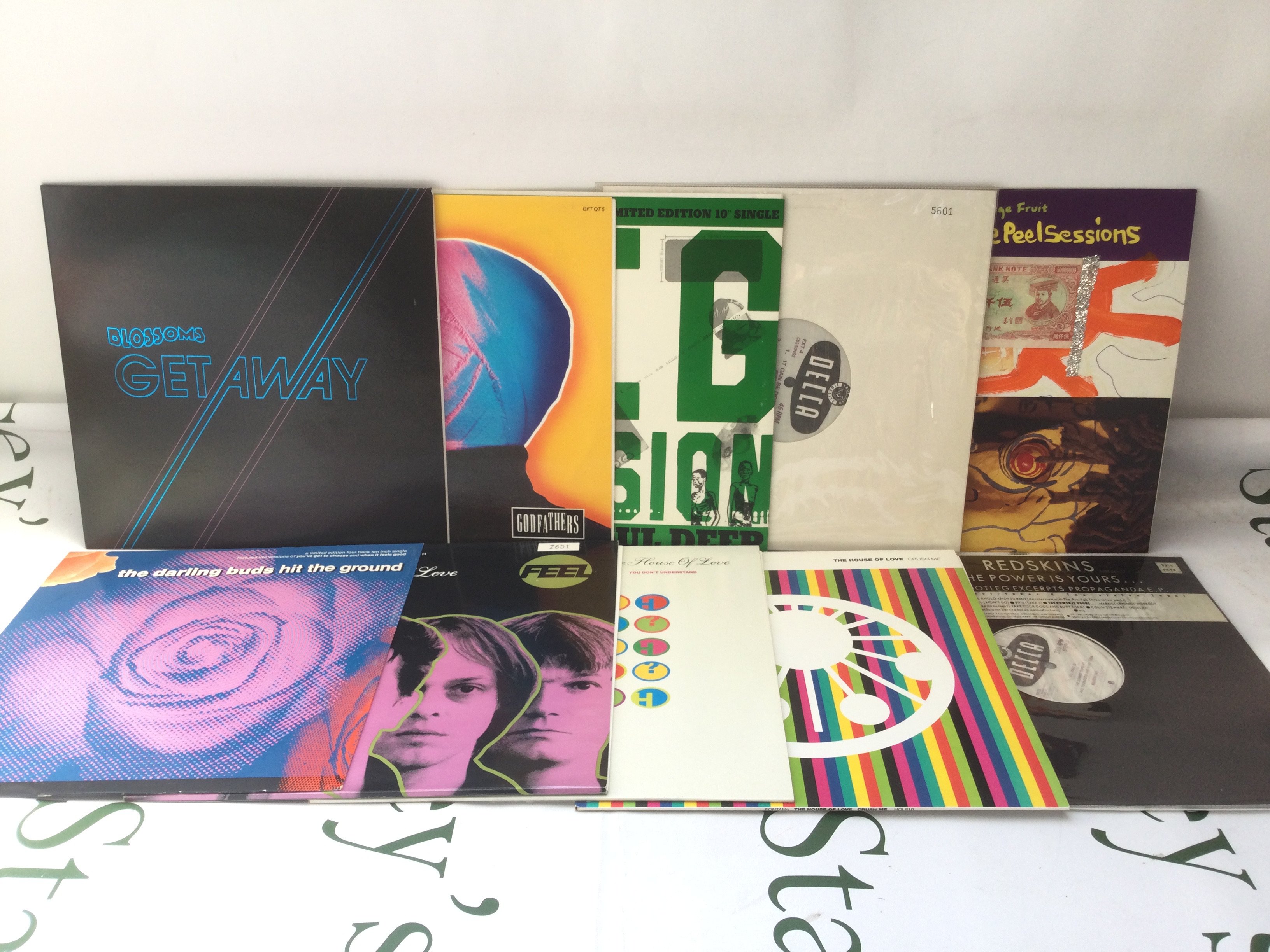 Ten indie alternative 10" singles and EPs by various artists including Blossoms, The House Of Love and others.