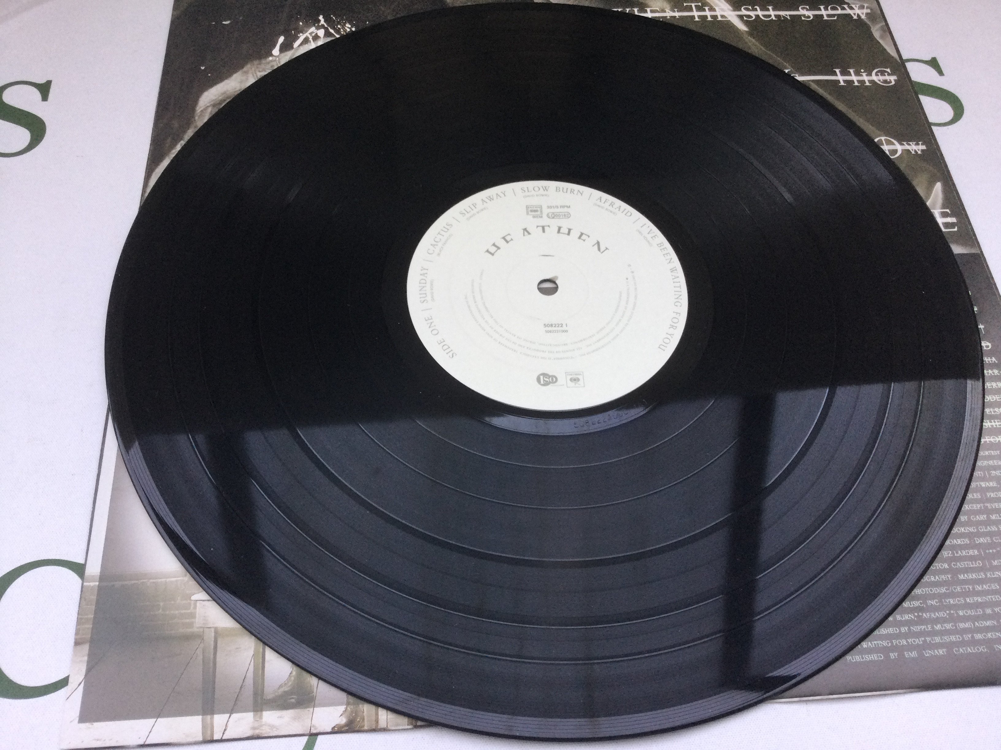 A first UK pressing of the David Bowie LP 'Heathen', 5082221. Sleeve VG+, Vinyl Ex.