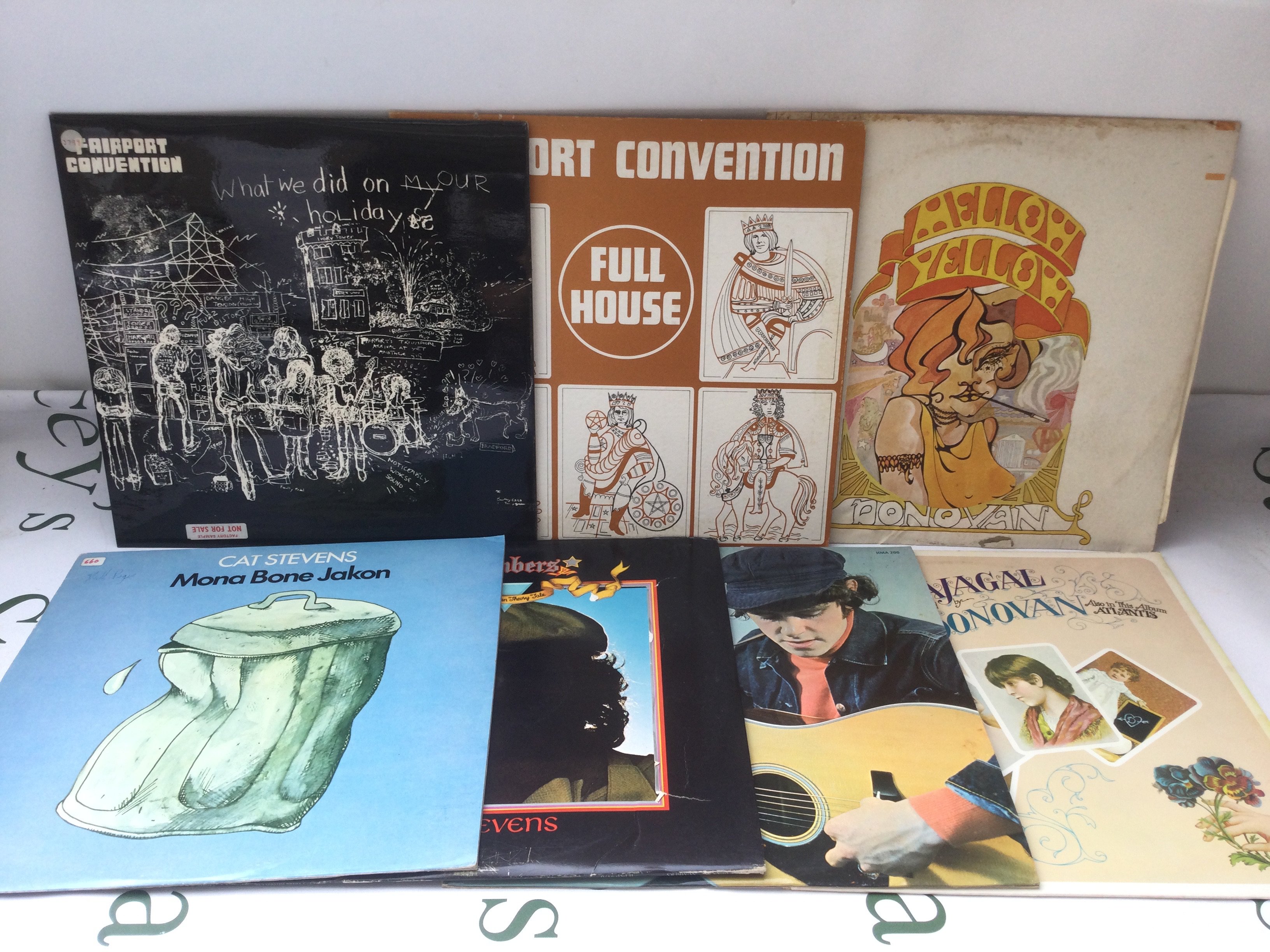 Fifteen folk LPs by various artists including Fairport Convention, Donovan, Cat Stevens and others. Includes US pressings.