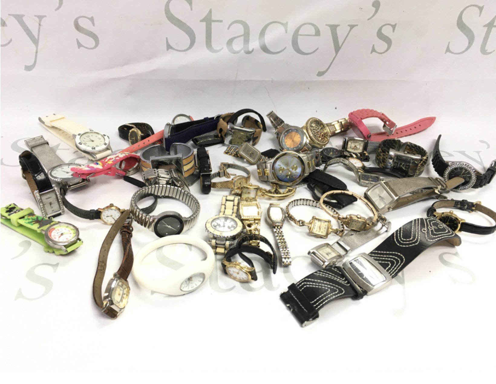 A collection of mixed vintage watches including Avia, Sekonda, Accurist etc. postage category B