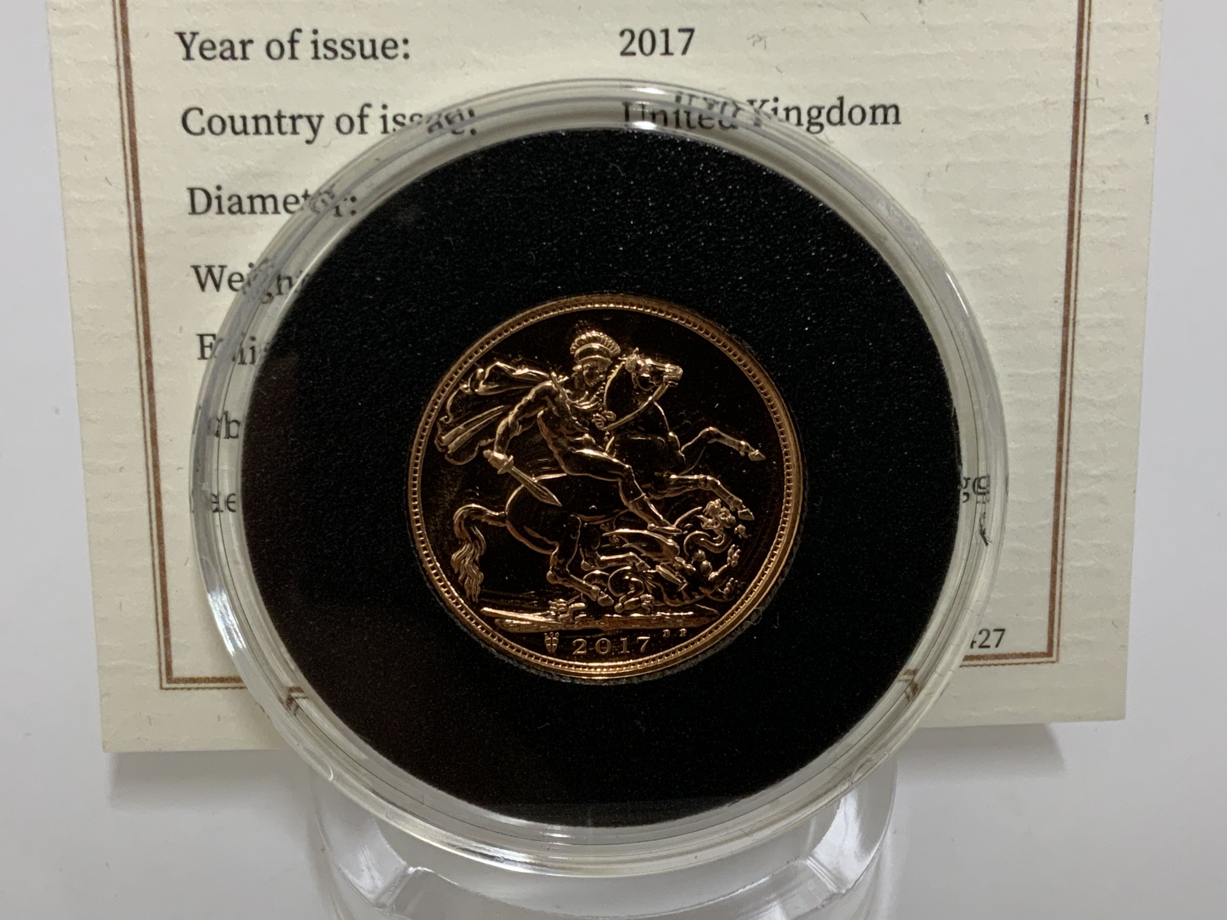Queen Elizabeth II 2017 Full Uncirculated sovereign with 200th Anniversary privy mark. (A)