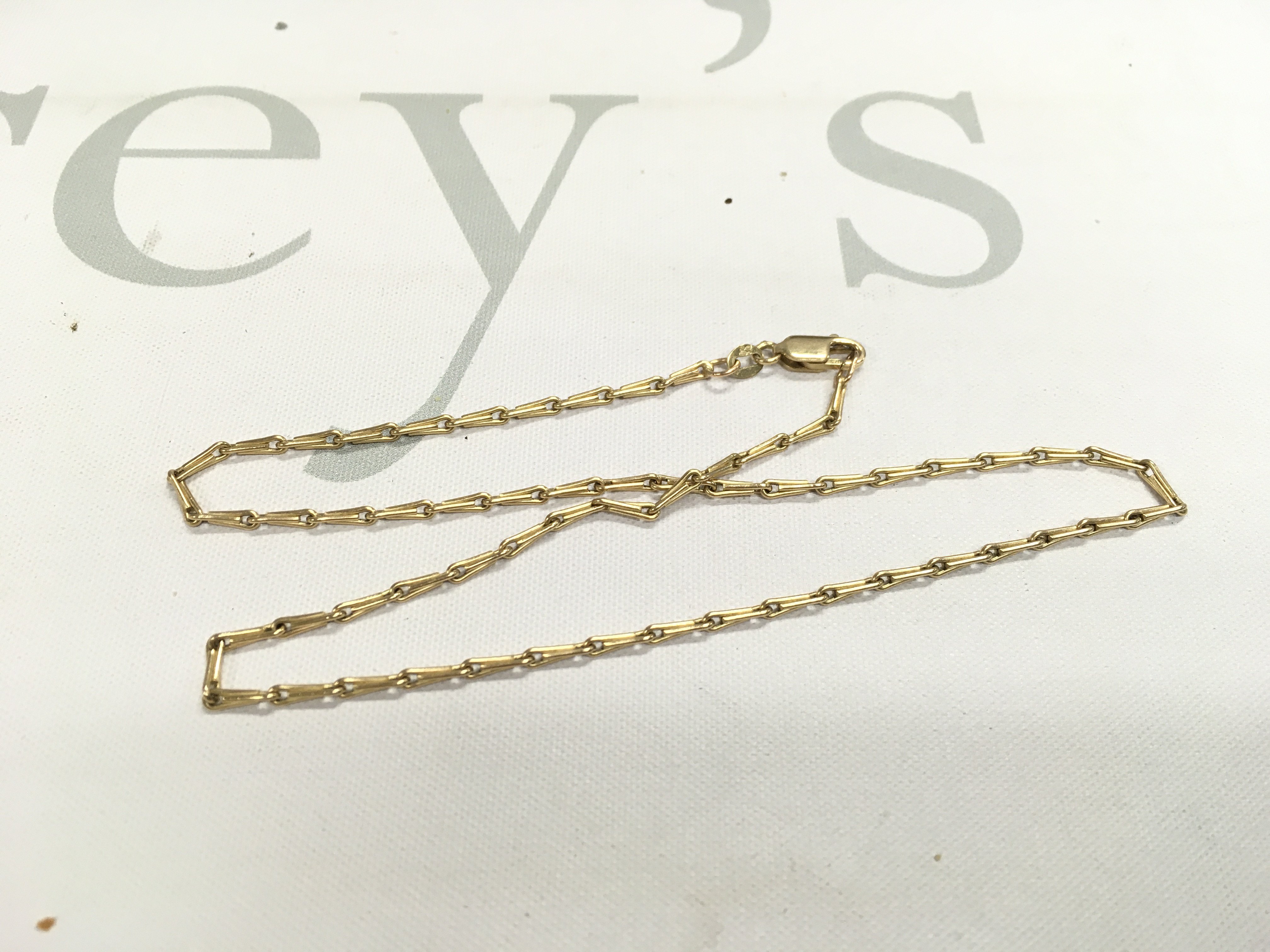 A 9ct gold special link chain, approx weight 6.67 grams.