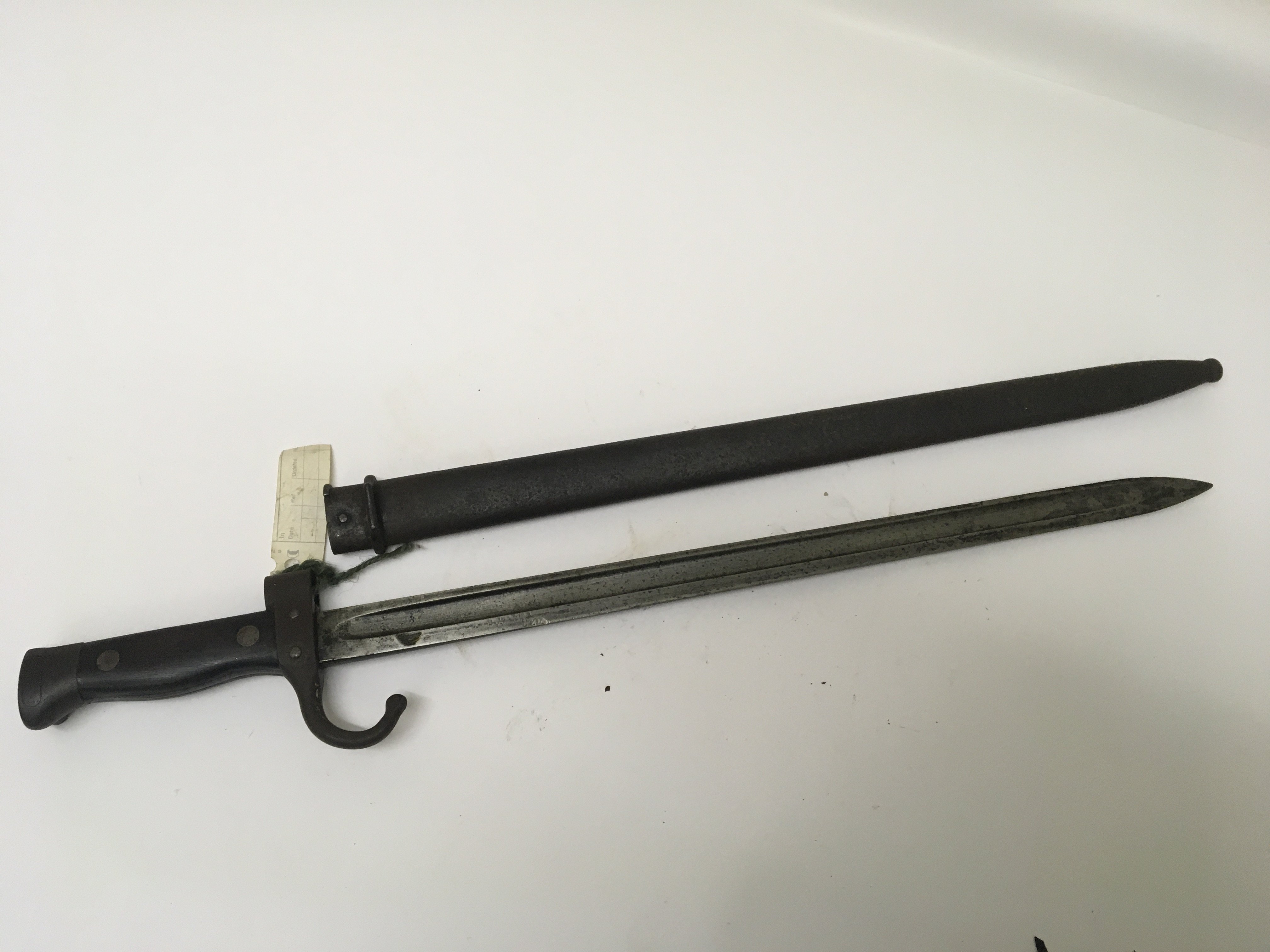 A French 1892 Mle pattern bayonet with hook quilon. NO RESERVE