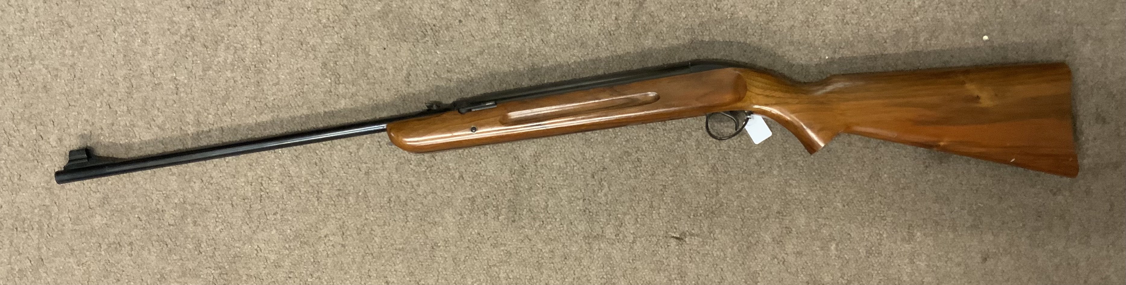 (D04) A 0.22cal 1960s BSA Airsporter MKII, serial GD31658. Air rifle.