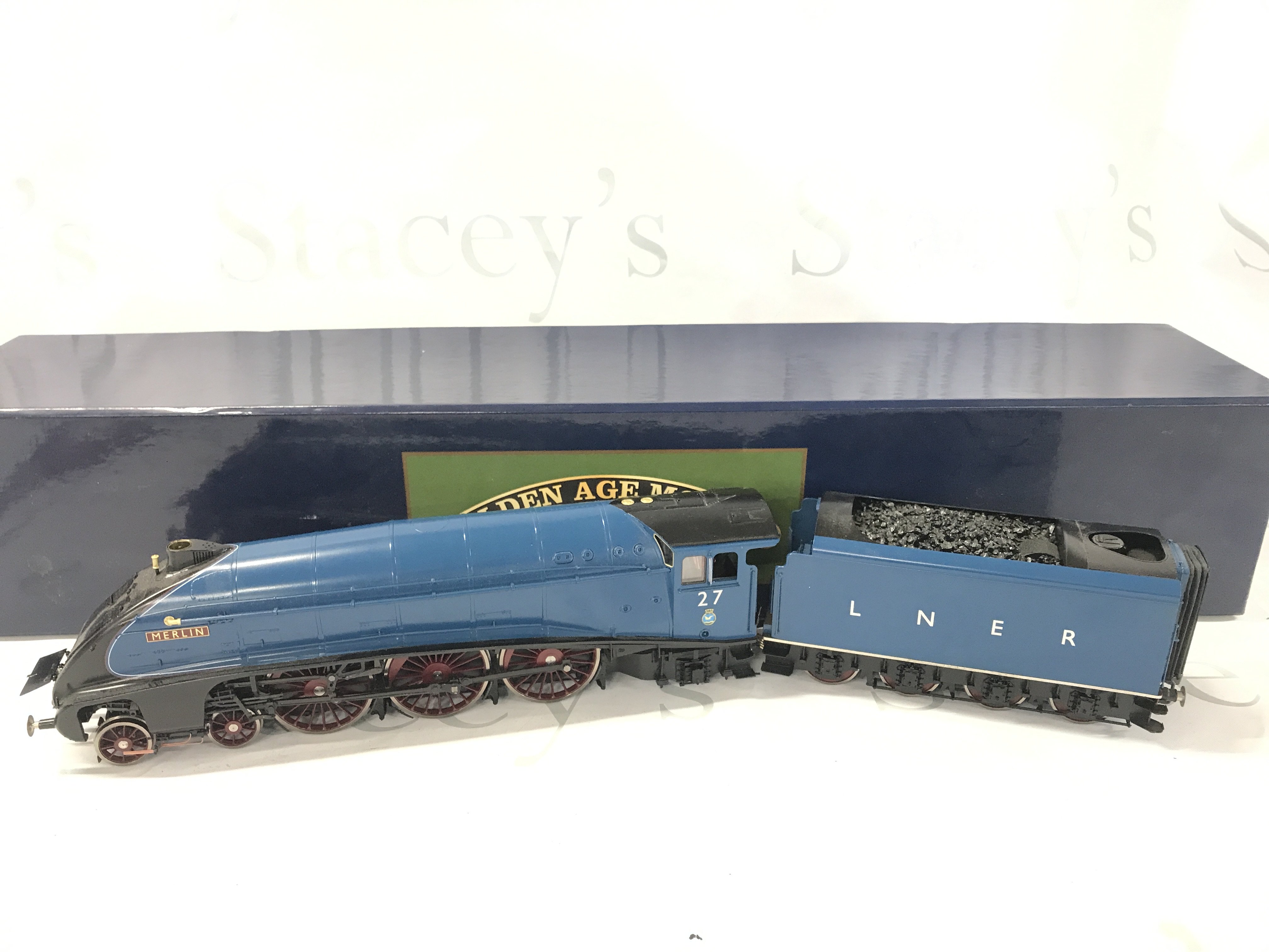 A Boxed Golden Age Models 0 Gauge LNER Garter Blue #27 Merlin.