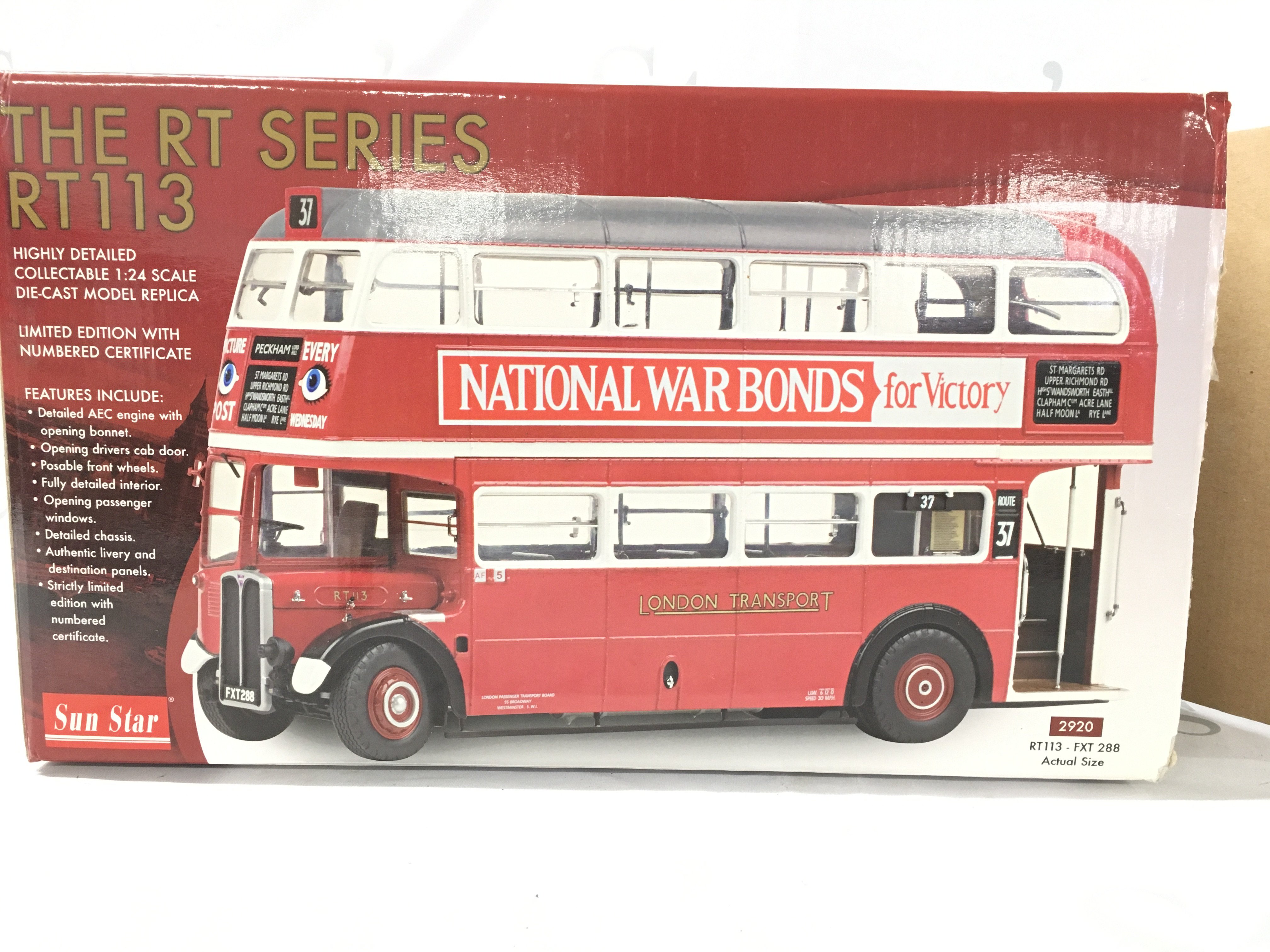A Boxed Sunstar RT Series RT 113 Bus. 1/24 Scale. Mirrors Missing.