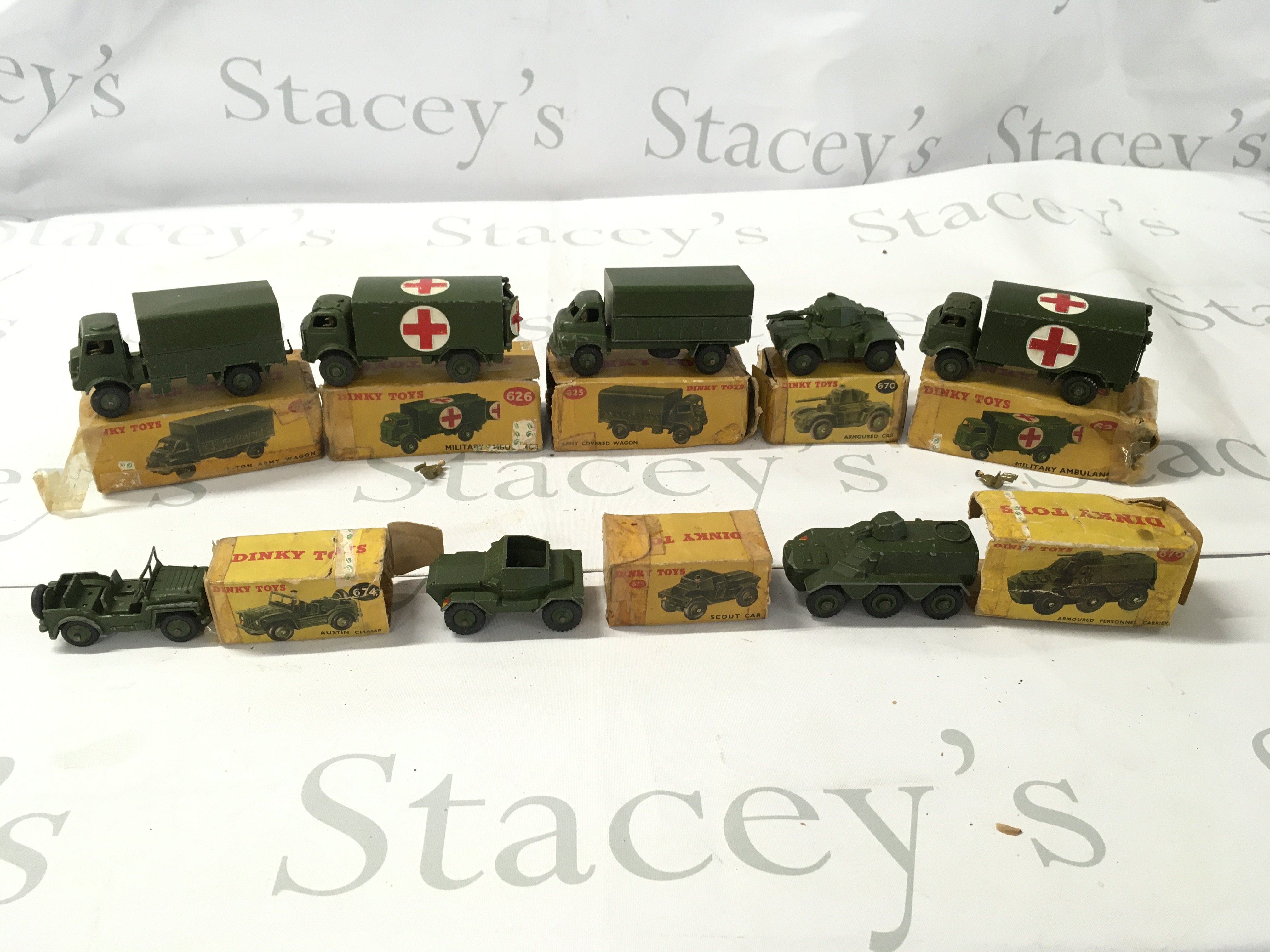A collection of 8 boxed vintage Dinky military vehicles. Boxes are in poor condition. No Reserve.