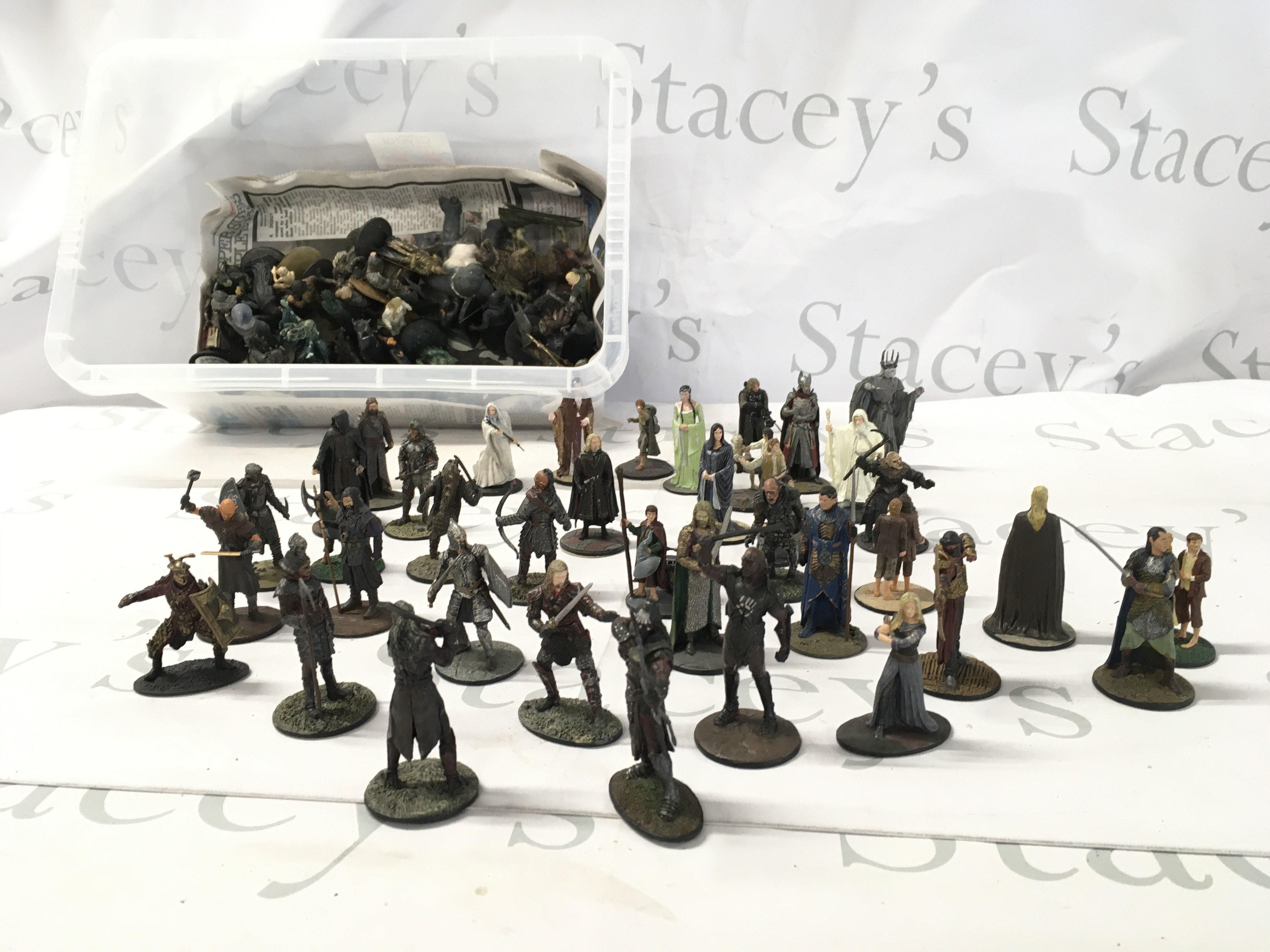 A collection of figures from the Lord Of The Rings series. No reserve.