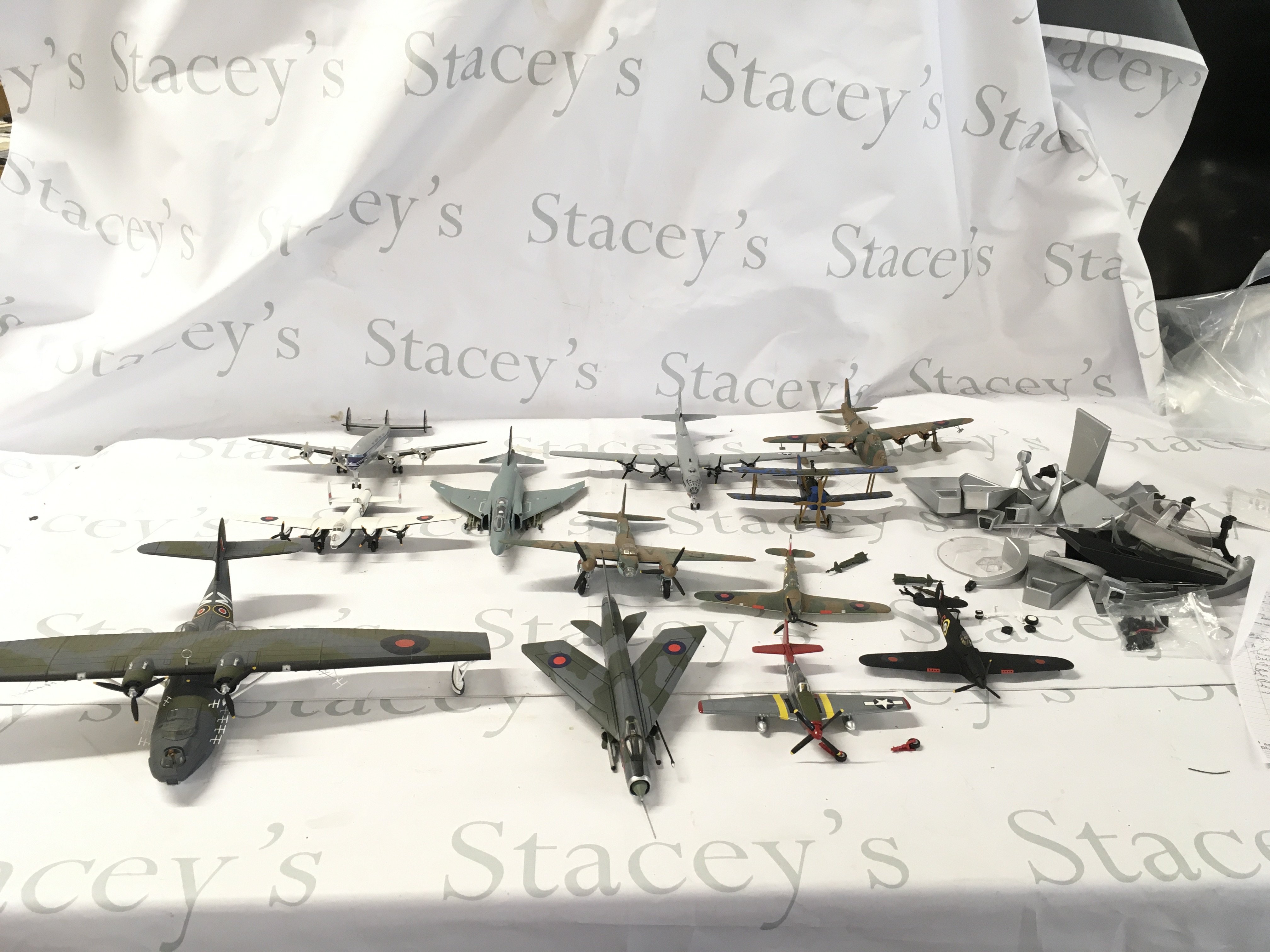 A collection of loose Corgi Aviation Archive model planes. Stands includes. No reserve.