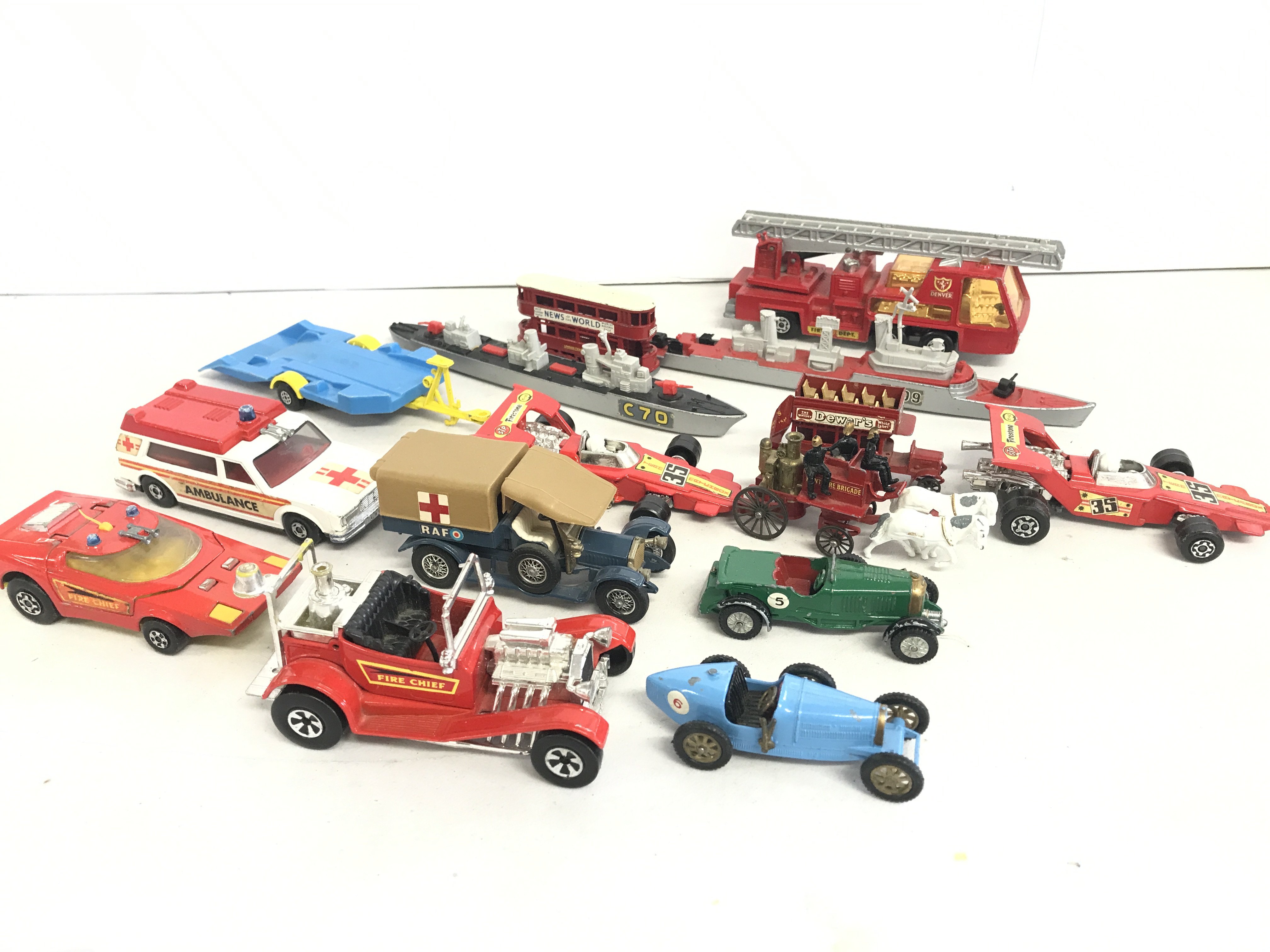 A Collection of Matcbox Diecast Including Early Examples.