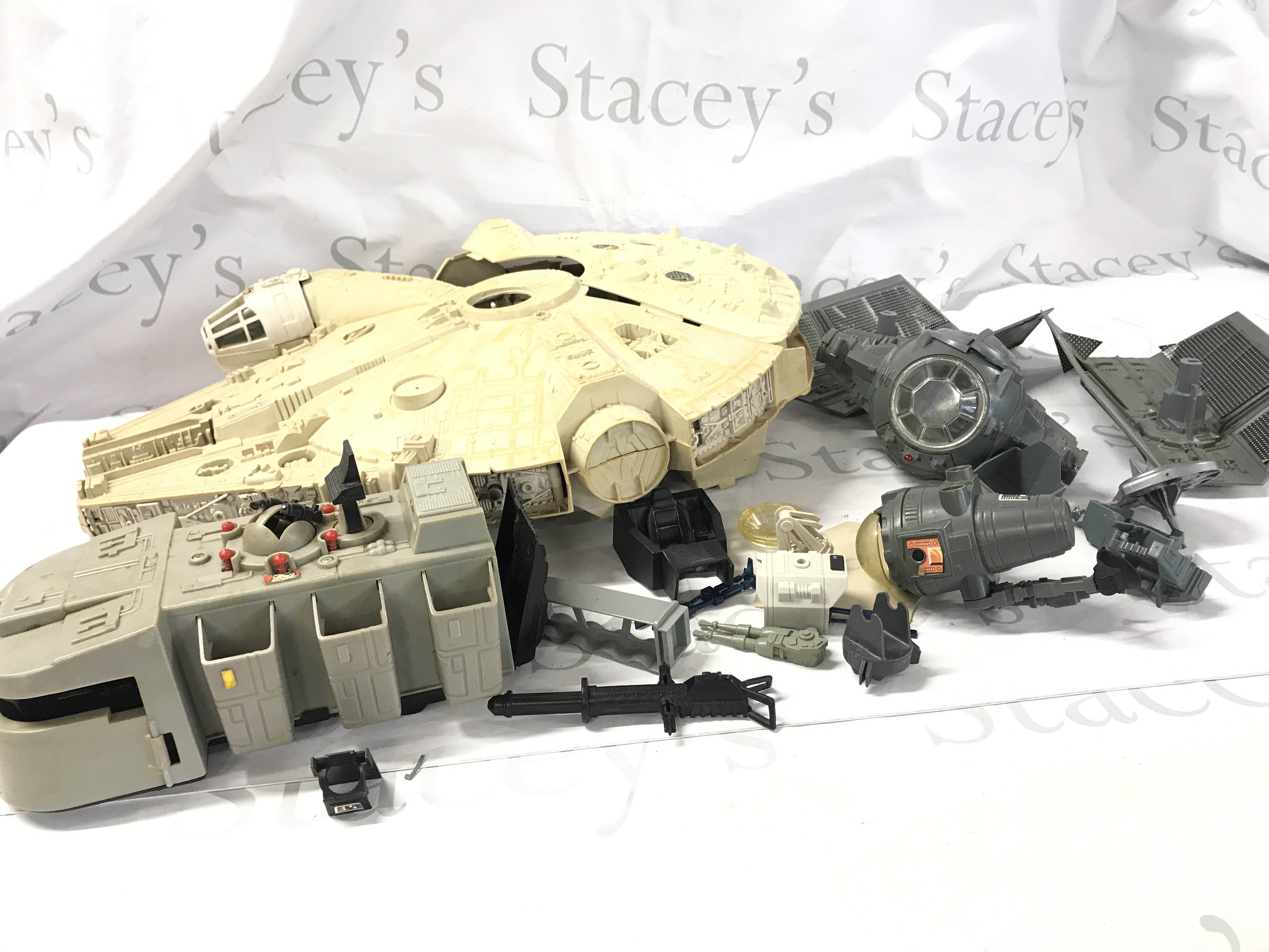 A Collection of Vintage Star Wars Ships And Parts Ideal For Spares.