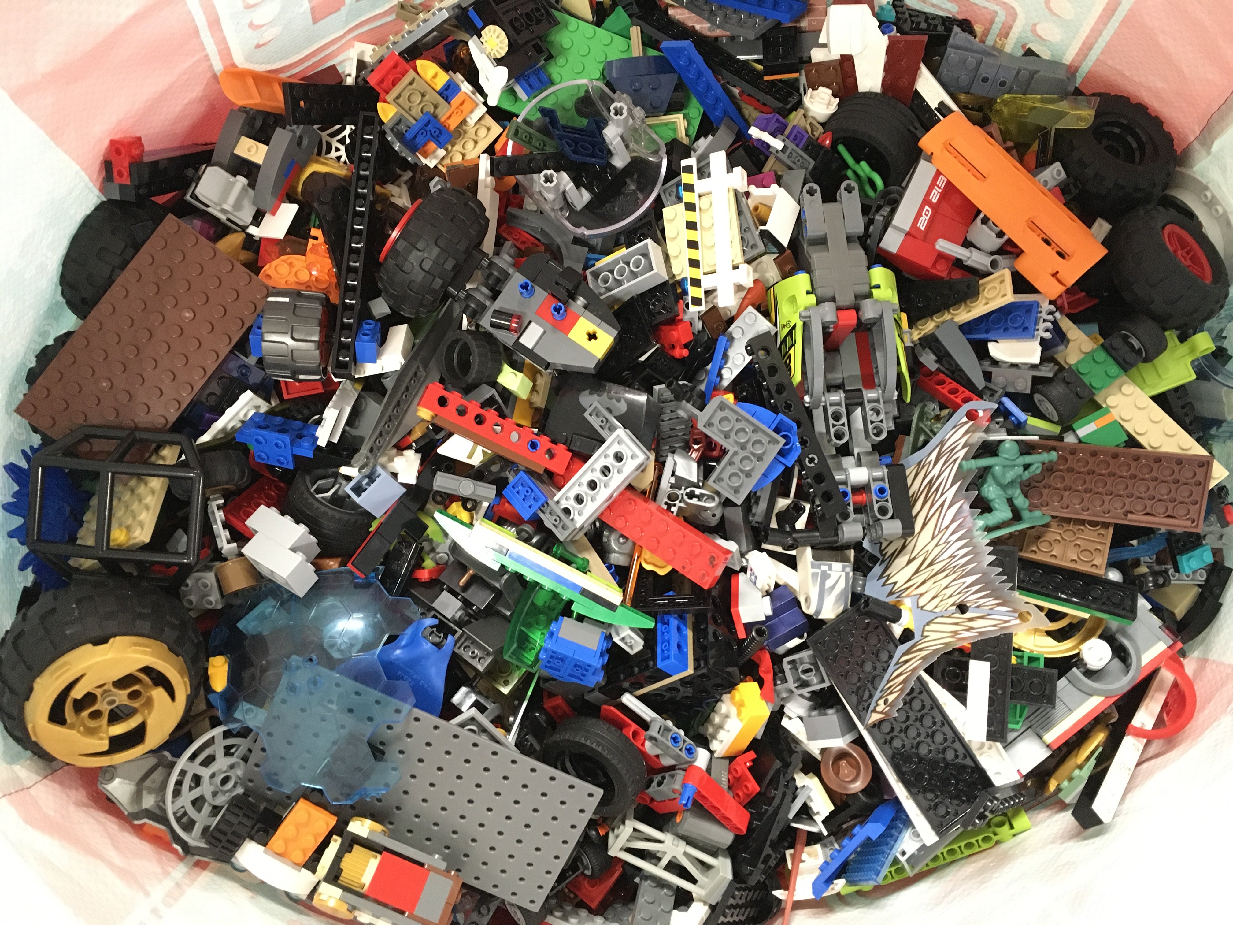 3 Bags Containing Loose Lego. No Reserve (3). This lot Cannot be posted.