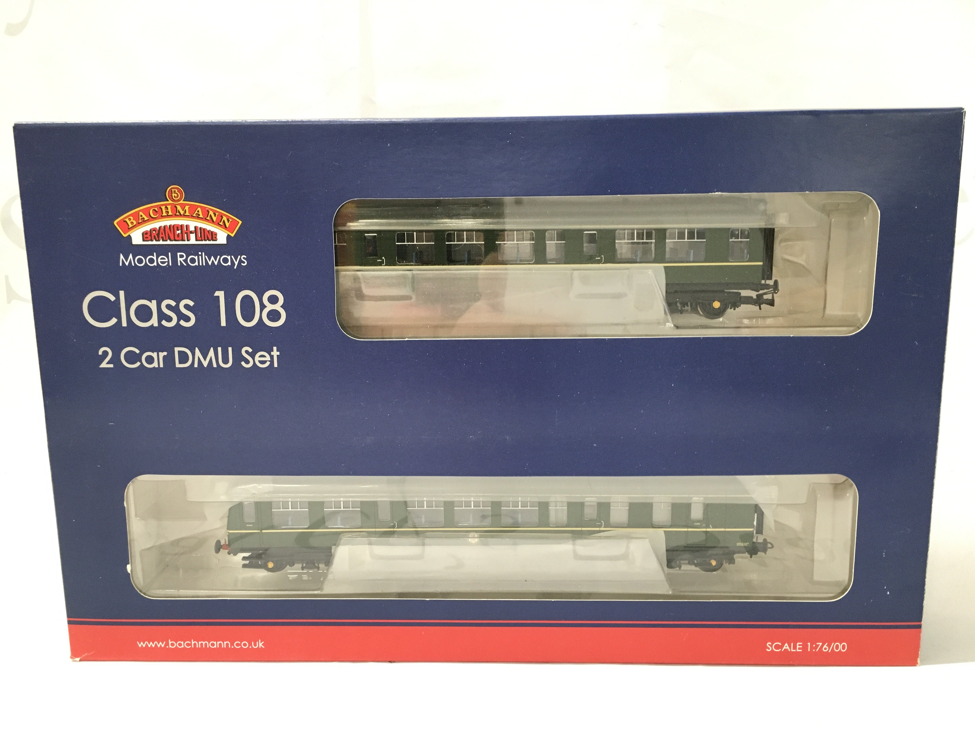 A Boxed 00 Gauge Bachmann Class 108 2 Car DMU Set. # 32-900B.