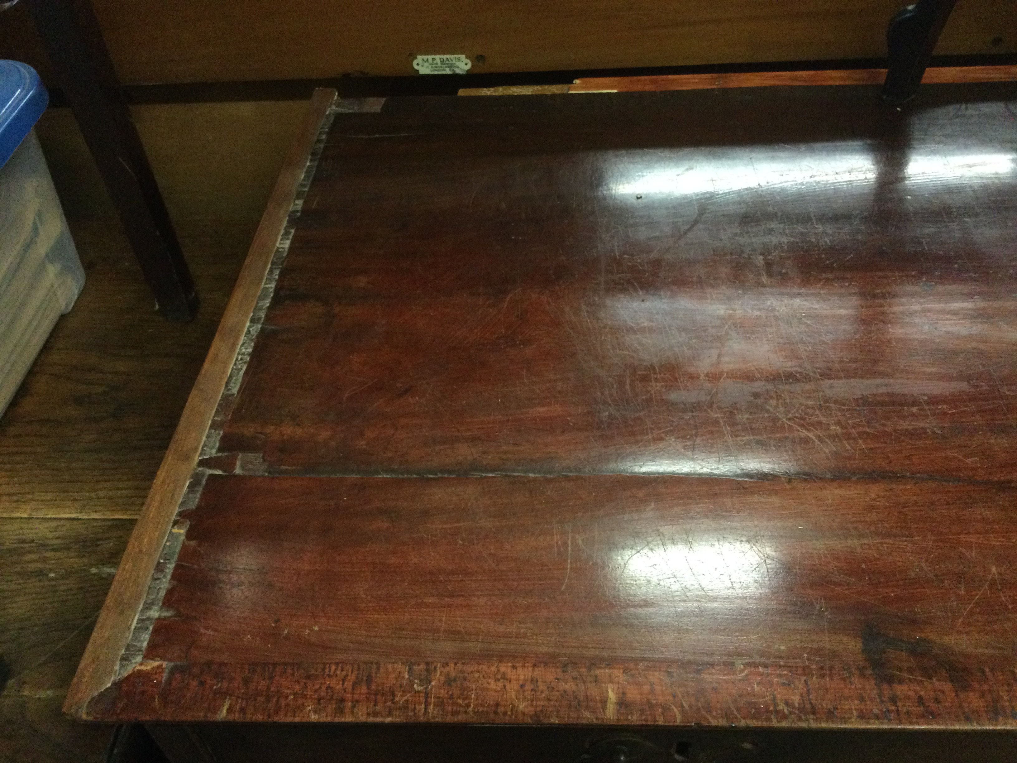 A George III mahogany chest of drawers, approx 100cm x 56cm x 94cm. Shipping category D. NO RESERVE