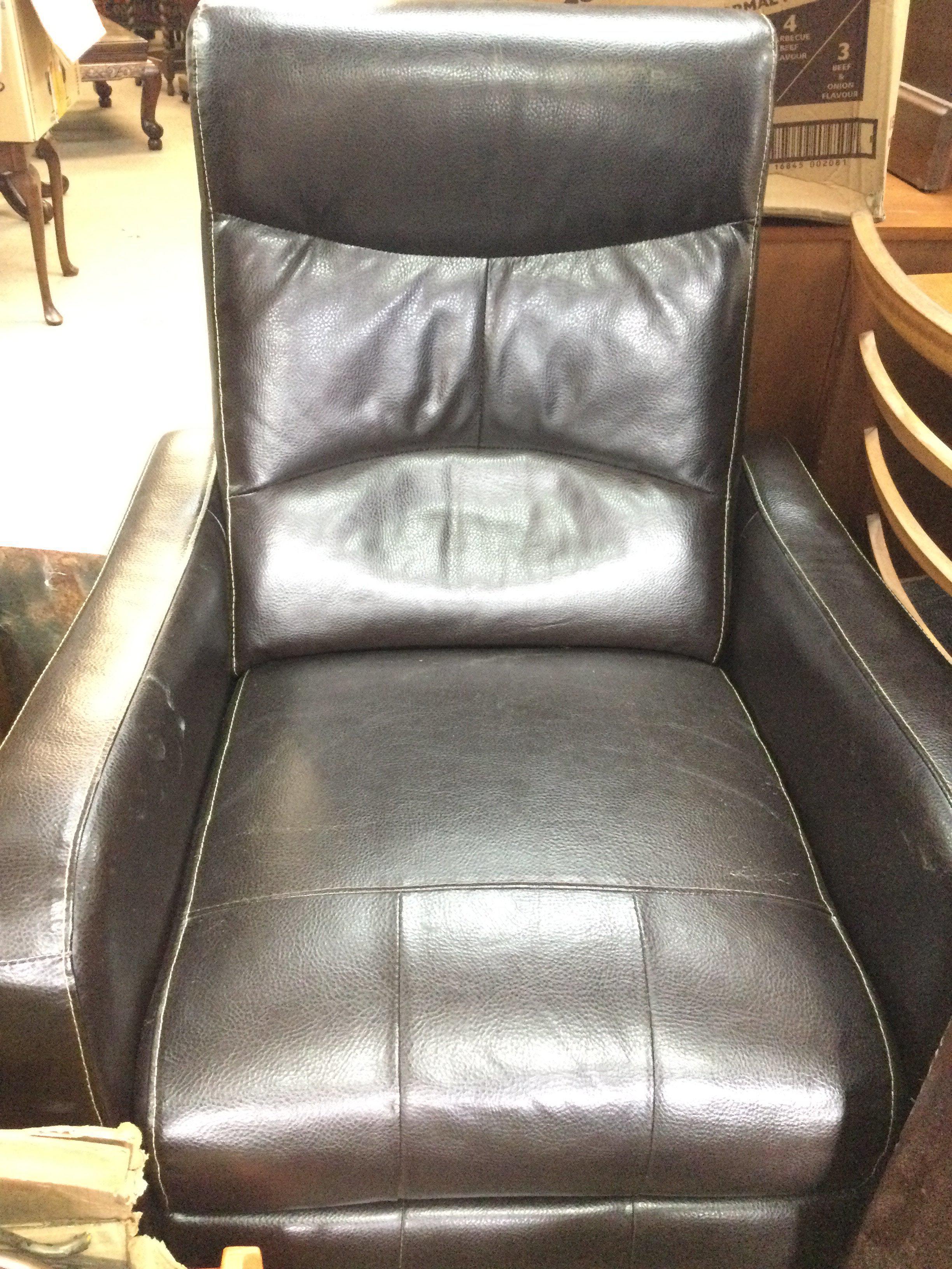 A Recycling Modern Leather Chair.