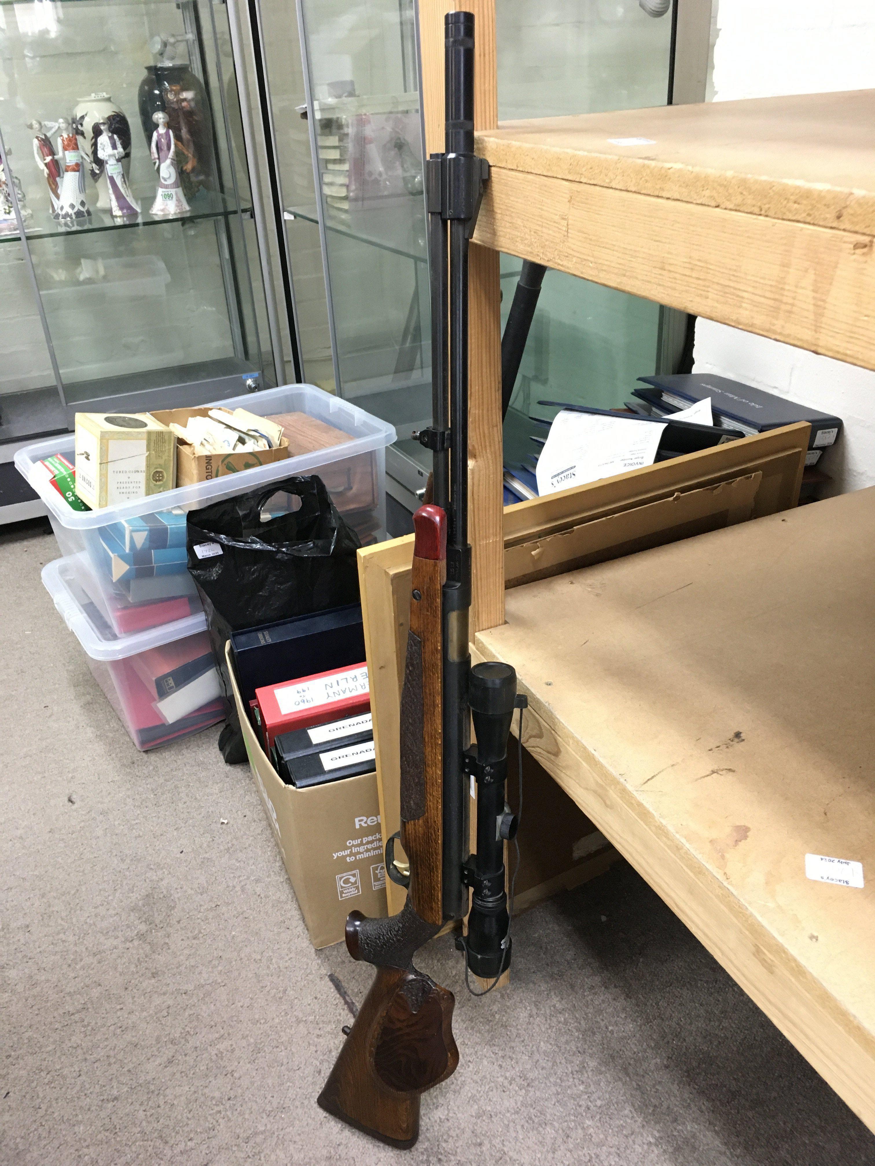 A Weihrauch Hull Cartridge HW 77k air rifle with a Leslie Hewett 4x32 scope ,calibre .177/4.5mm . made in Germany. Serial number 1182617