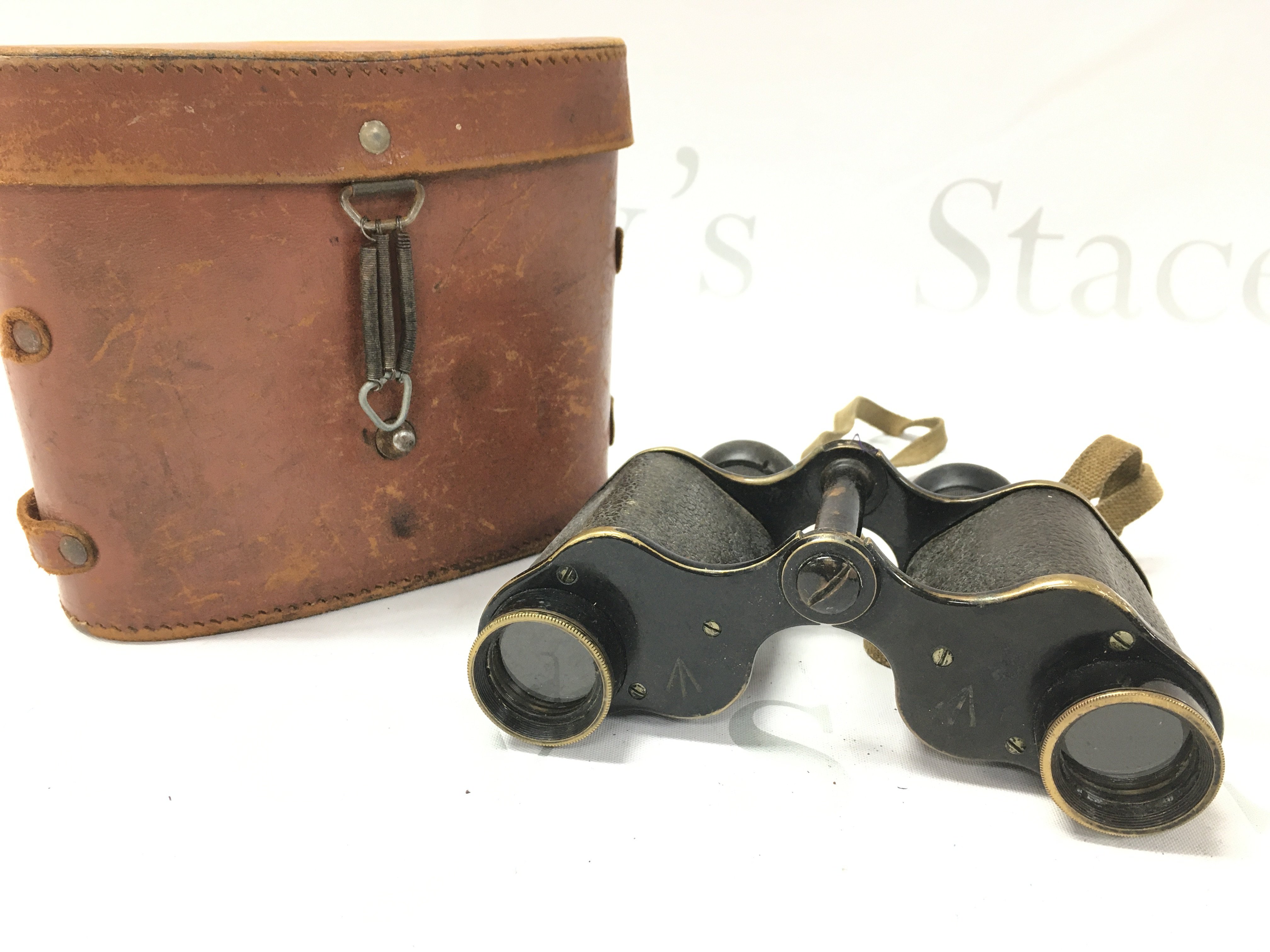 A Set Of WW1 Binoculars Dated 1917 in Case.. No Reserve.