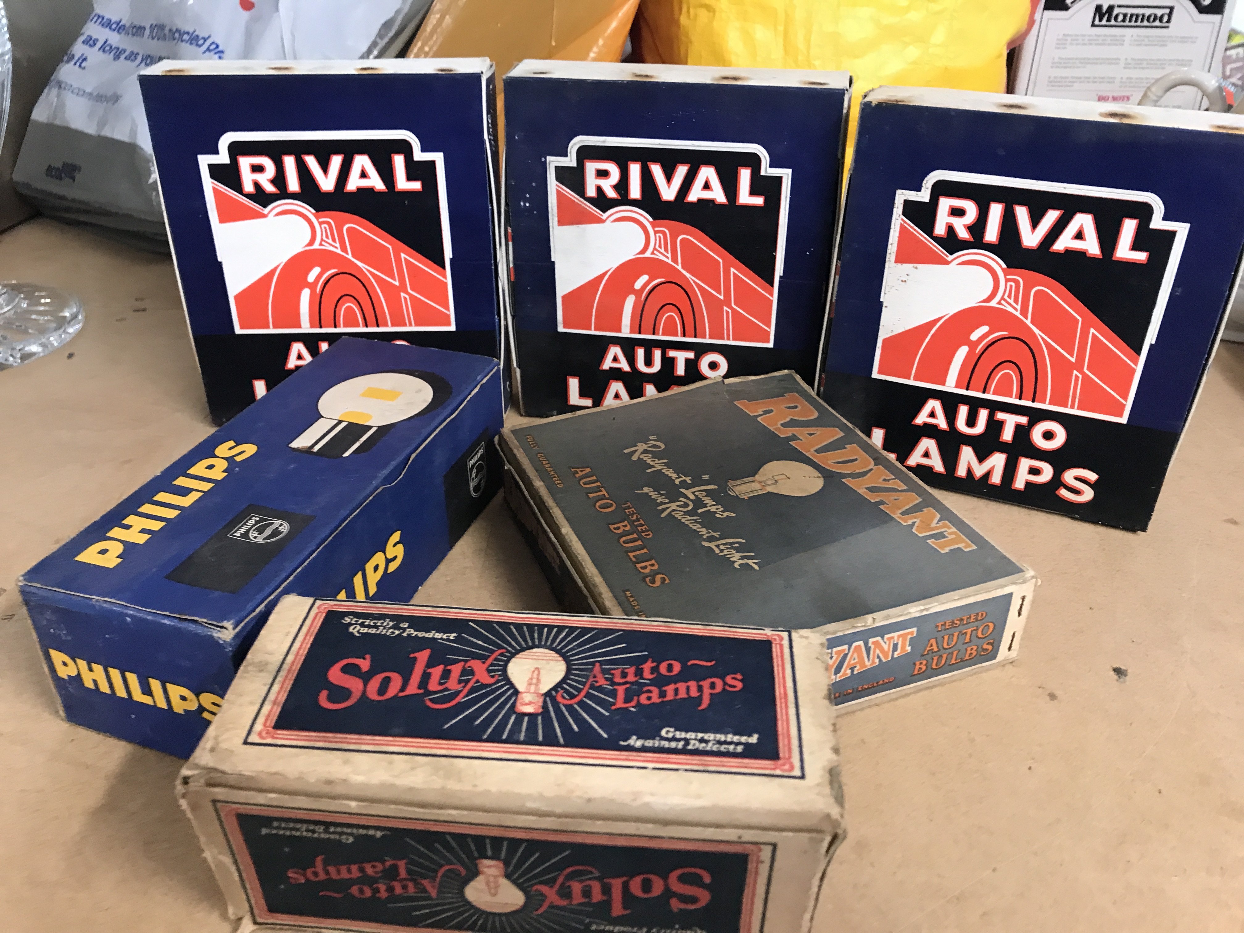 Vintage boxed car lamps . Cannot be posted