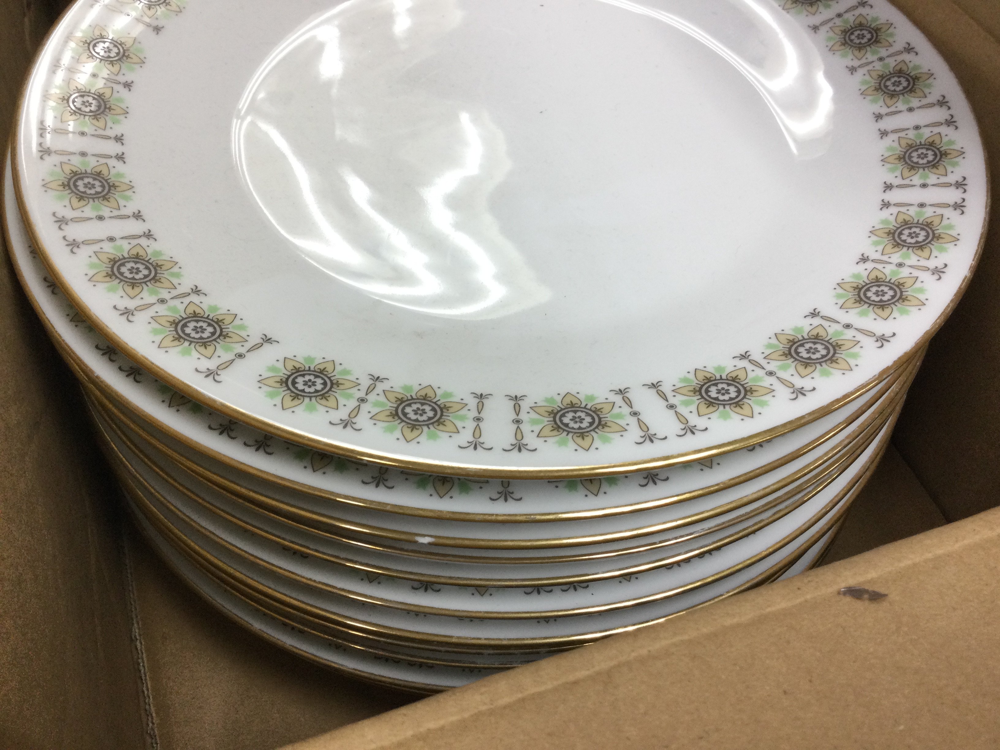 A collection of modern Japanese Royal ceramics Gala plates. This lot cannot be posted. NO RESERVE