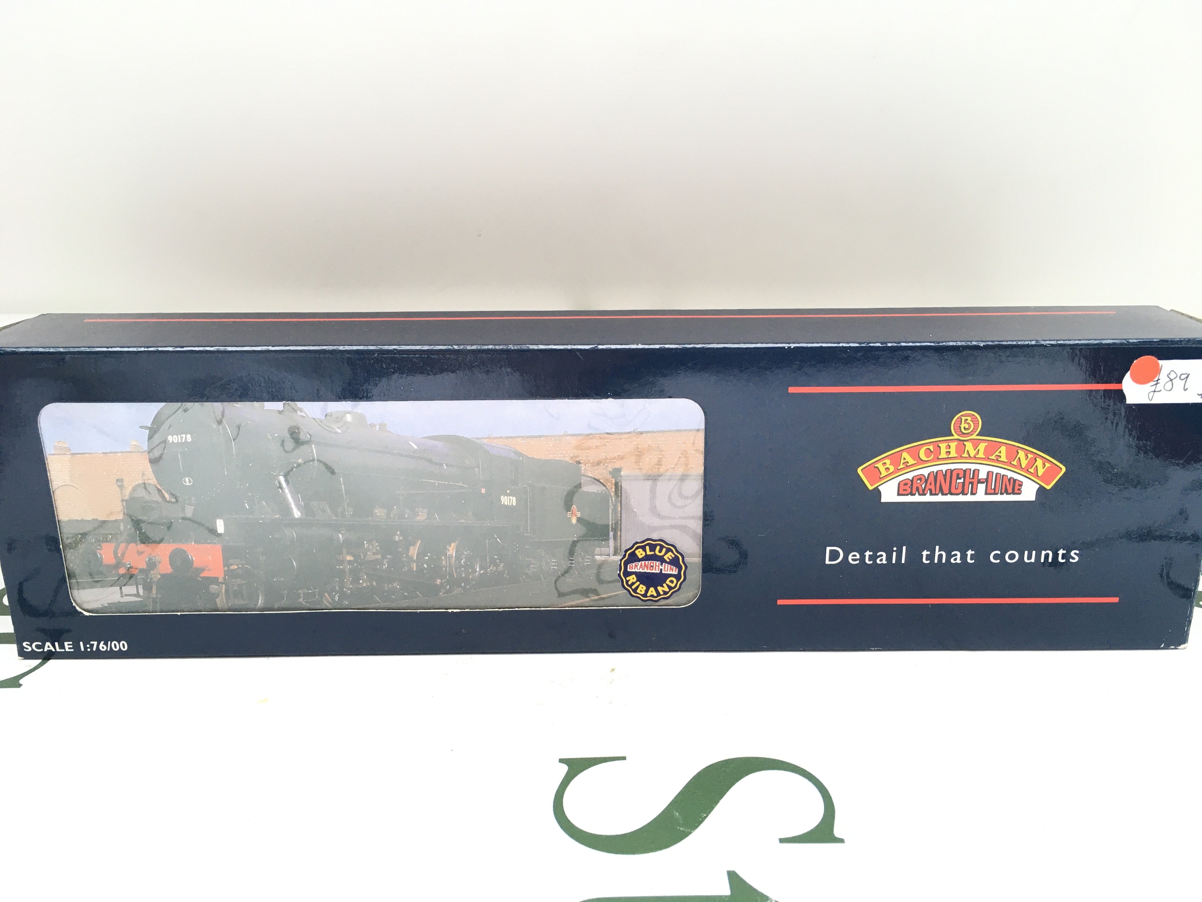 A Boxed Bachmann 00 Gauge WD 2-8-0 Austerity 90015 BR. #32-257.