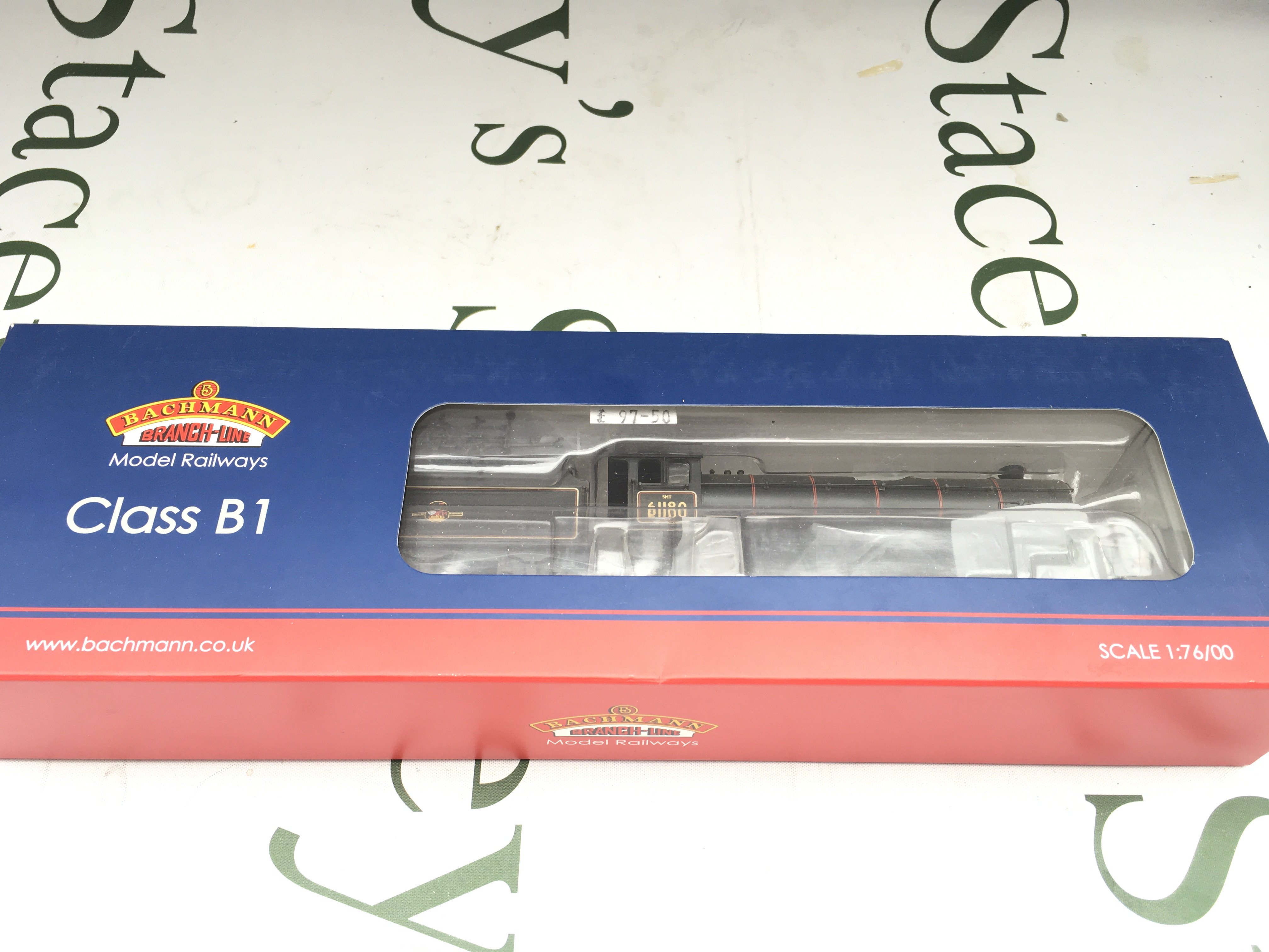 A Boxed Bachmann 00 Gauge Class B1 61180 BR Black Late Crest #31-716.