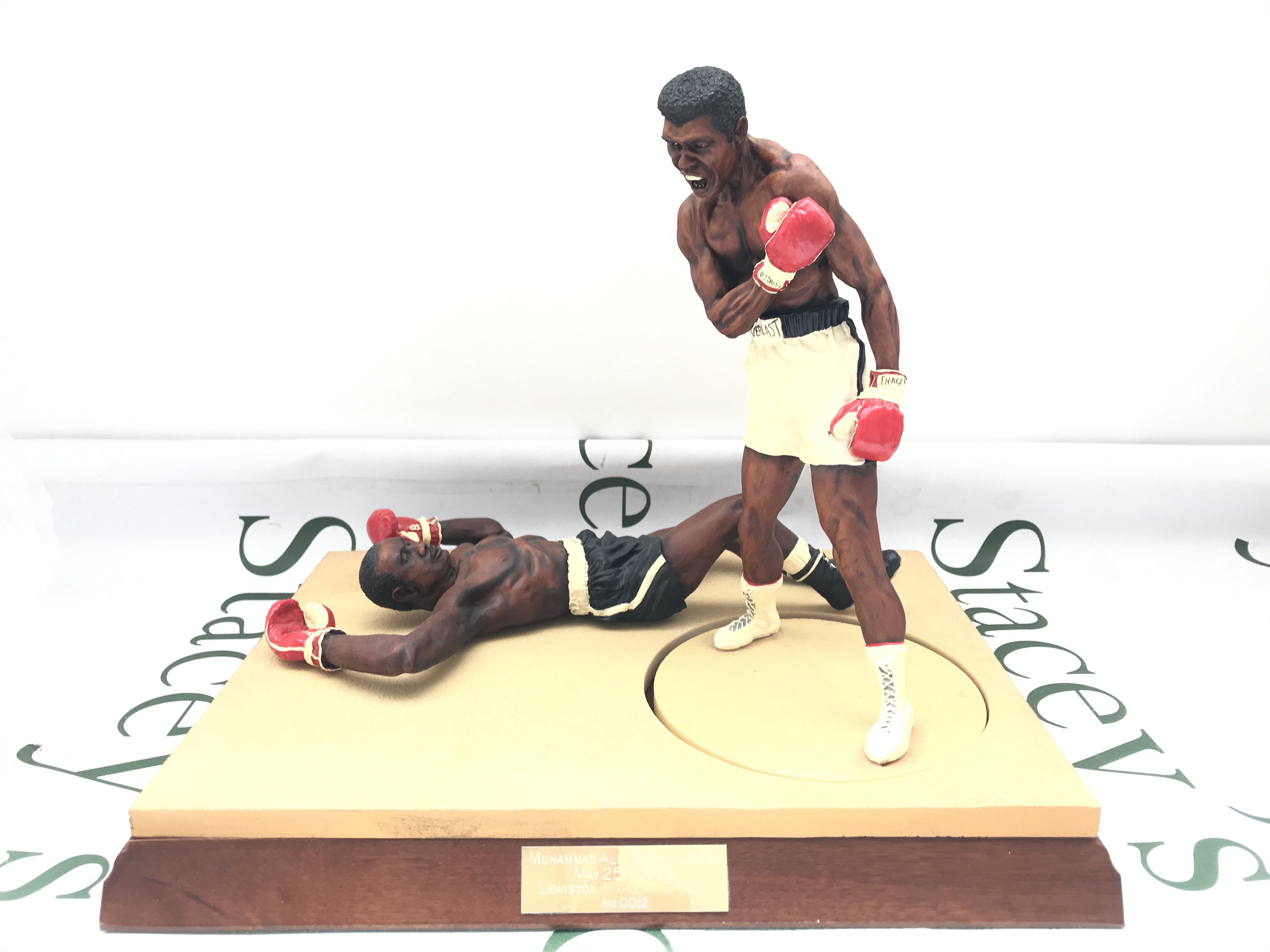 A Endurance Art Of Sport Boxing Figures Muhammad Al Vs Sonny Liston.