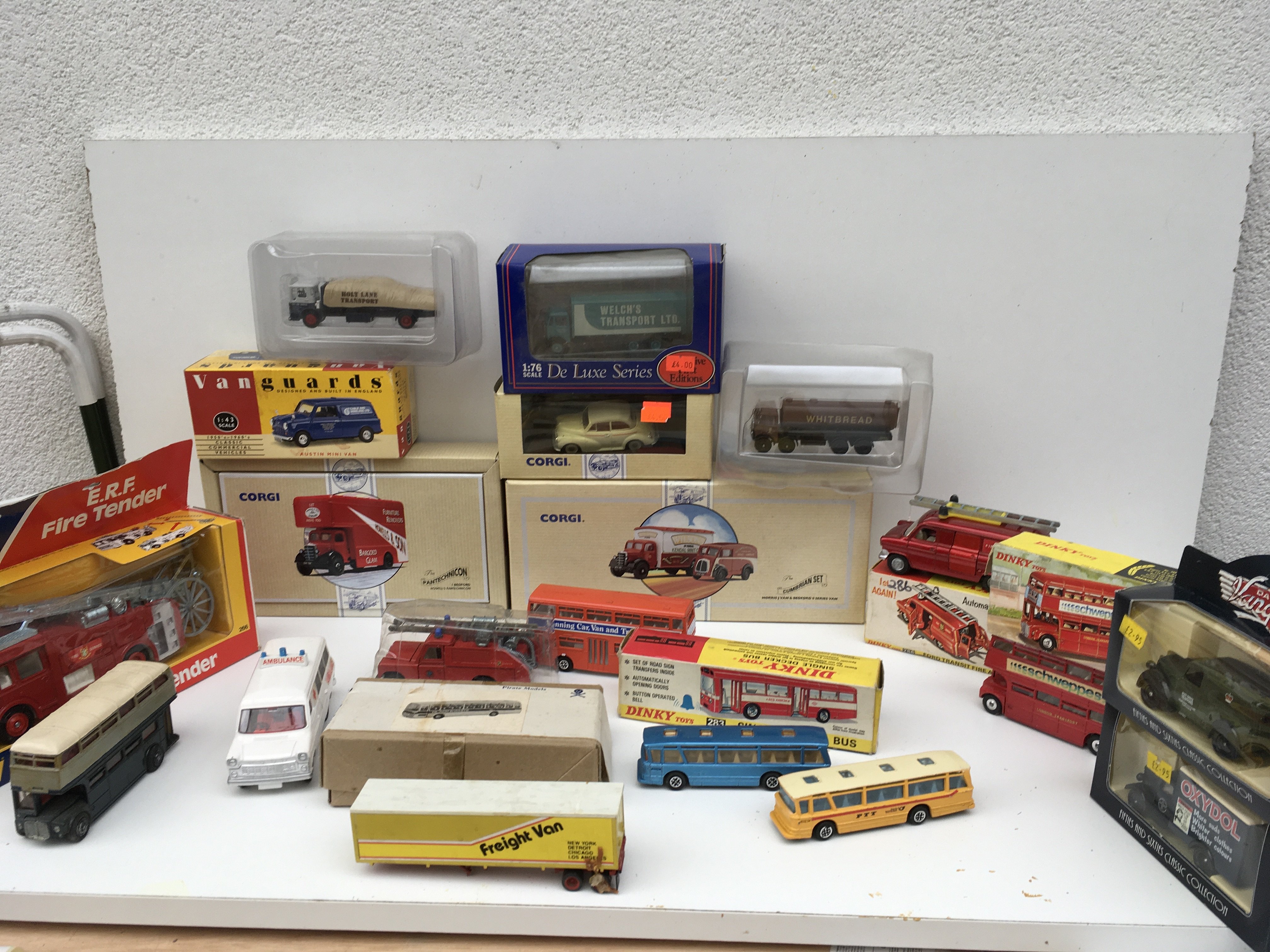 A collection in excess of twenty model vehicles mostly diecast my various manufacturers including Dinky..Corgi plus others. Vehicles include buses..commercial ..fire service and cars. No reserve.