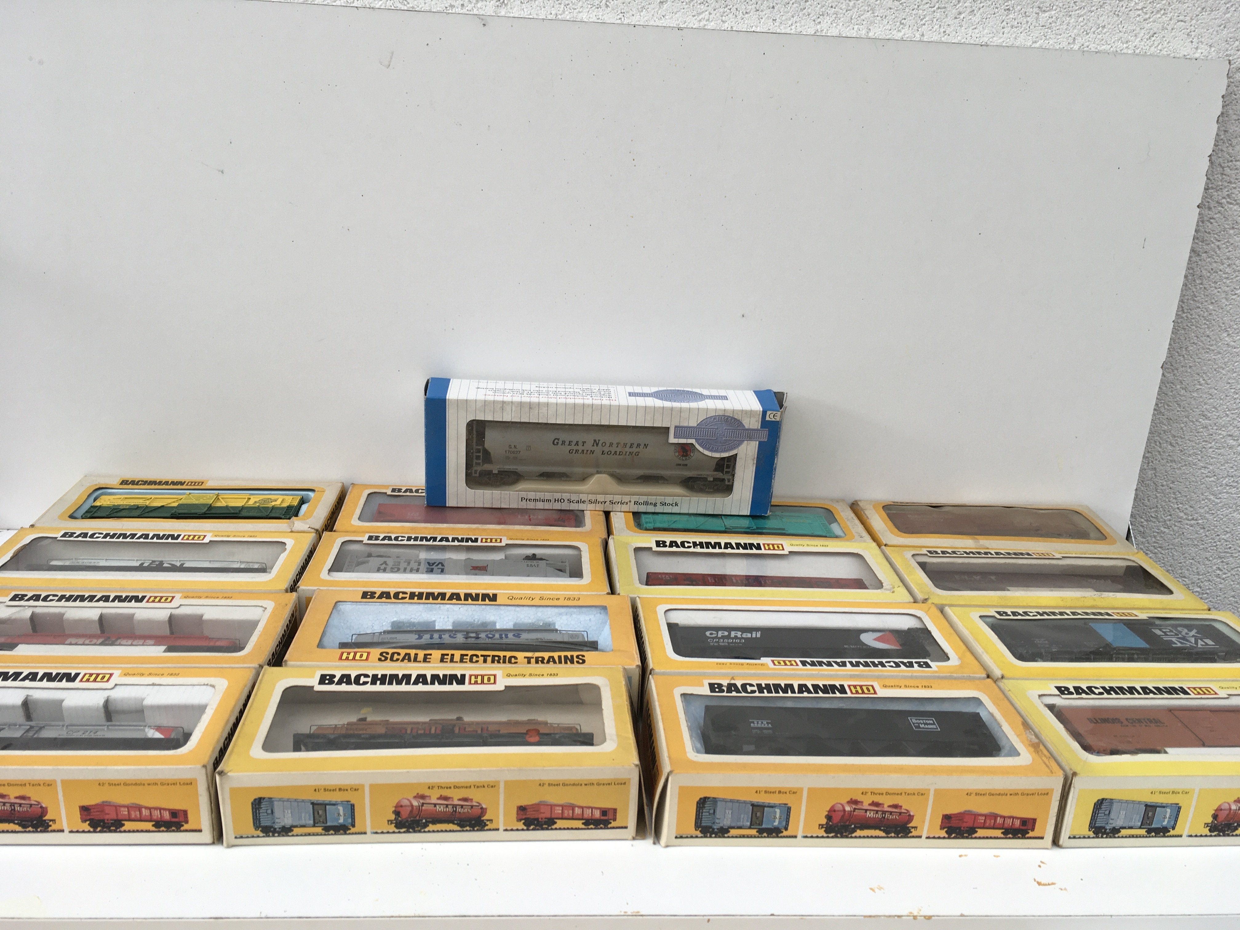 A collection of 17 boxed Bachmann HO gauge model railway wagons. No reserve