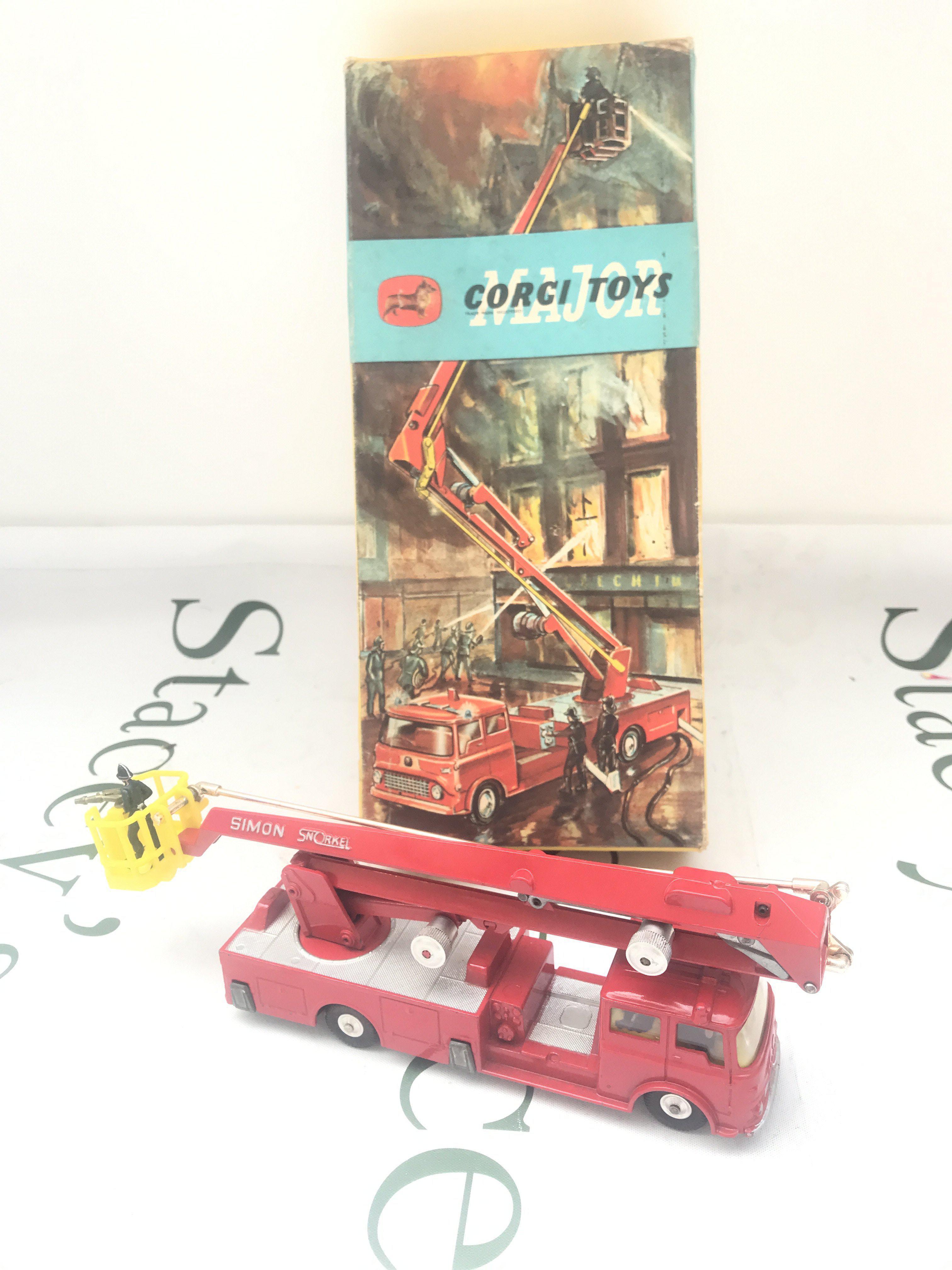 A Boxed Corgi Simon Snorkel #1127