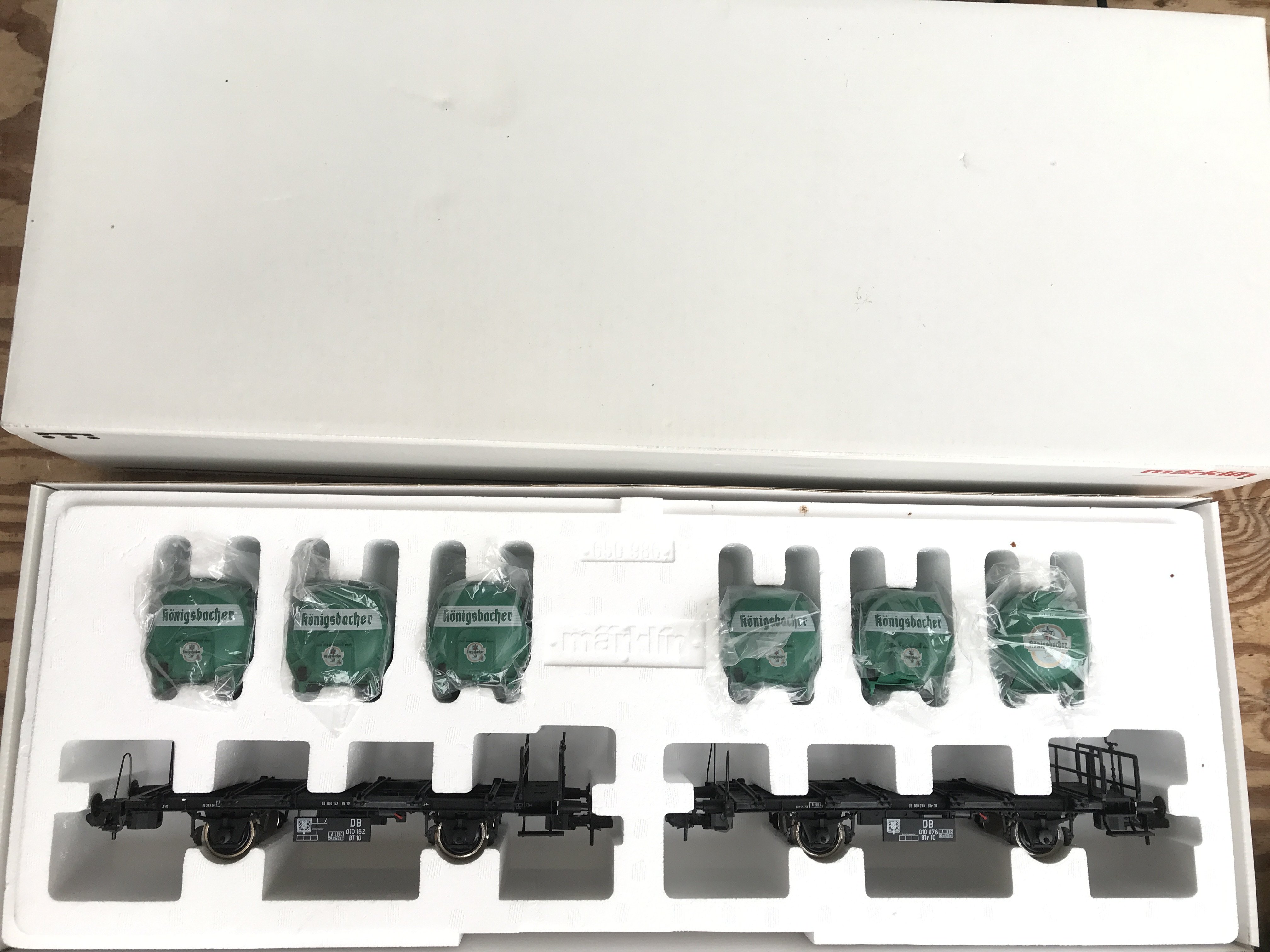 A Boxed Marklin Gauge 1 Container Wagon Set #58321. No Reserve.