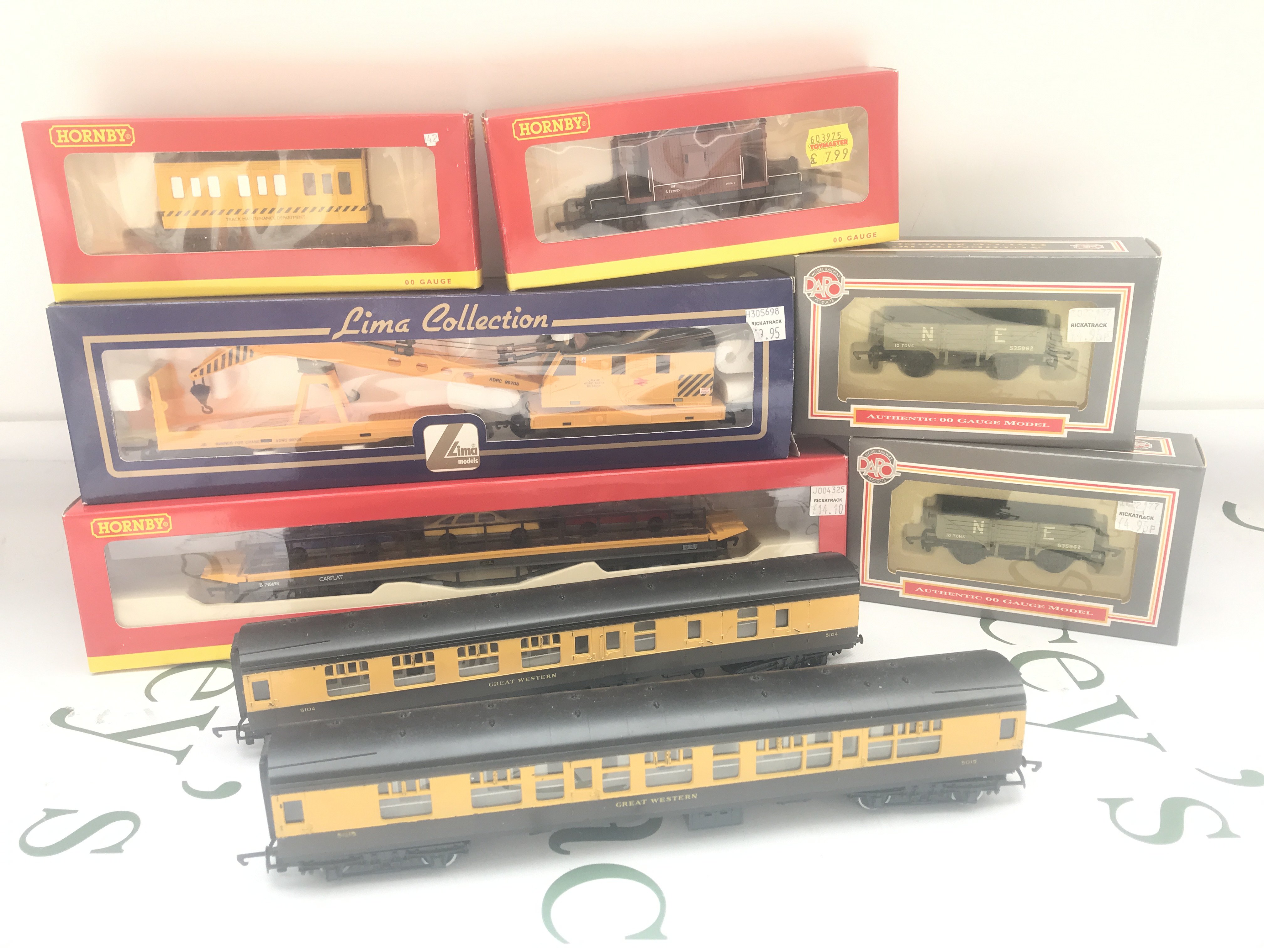 A Small Collection of Boxed And Loose 00 Gauge Wagons And Coaches. No Reserve.