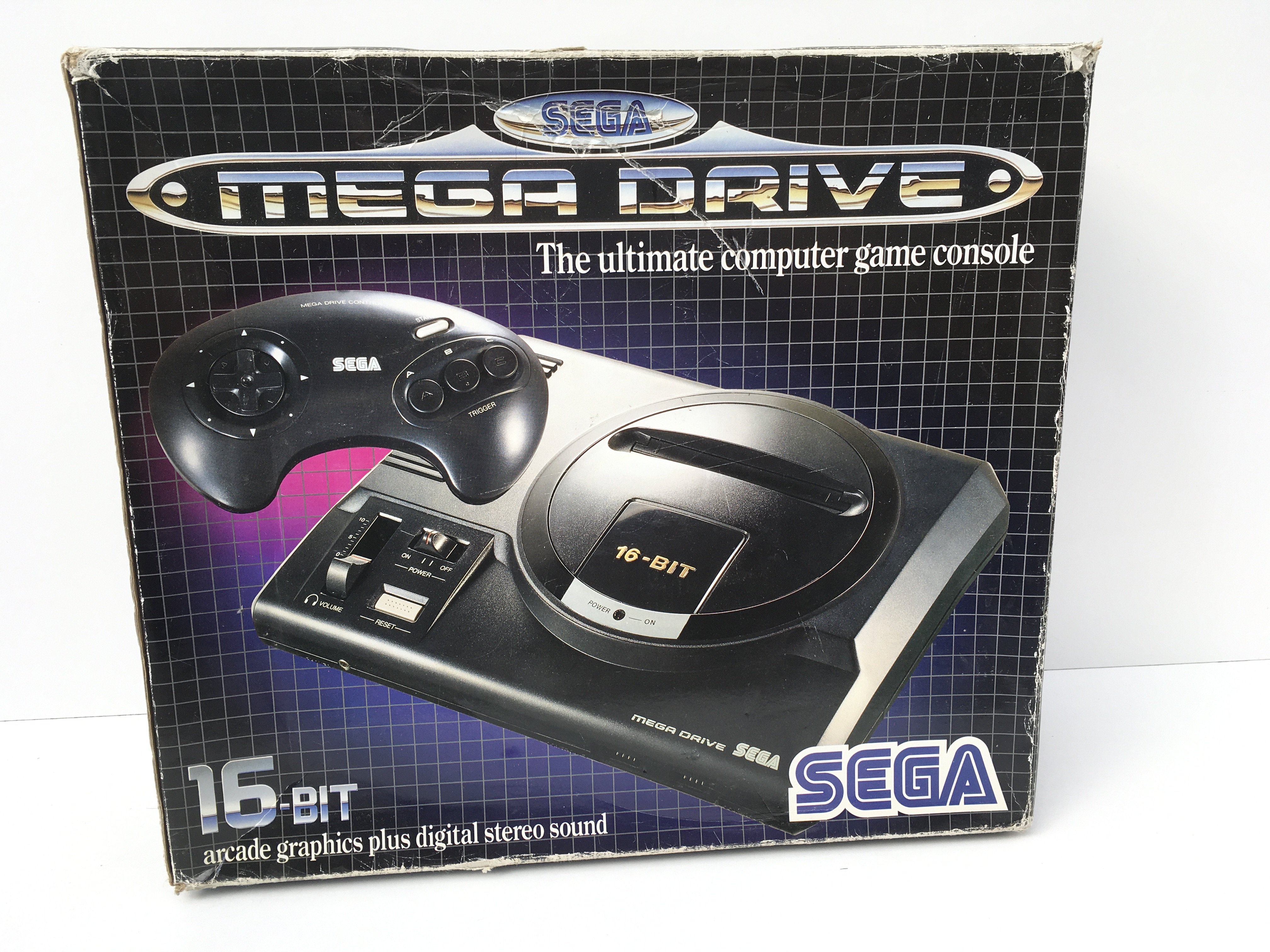 A boxed Sega MEGA DRIVE. 16 -bit console. Includes controller- power supply- cables and manual. No reserve
