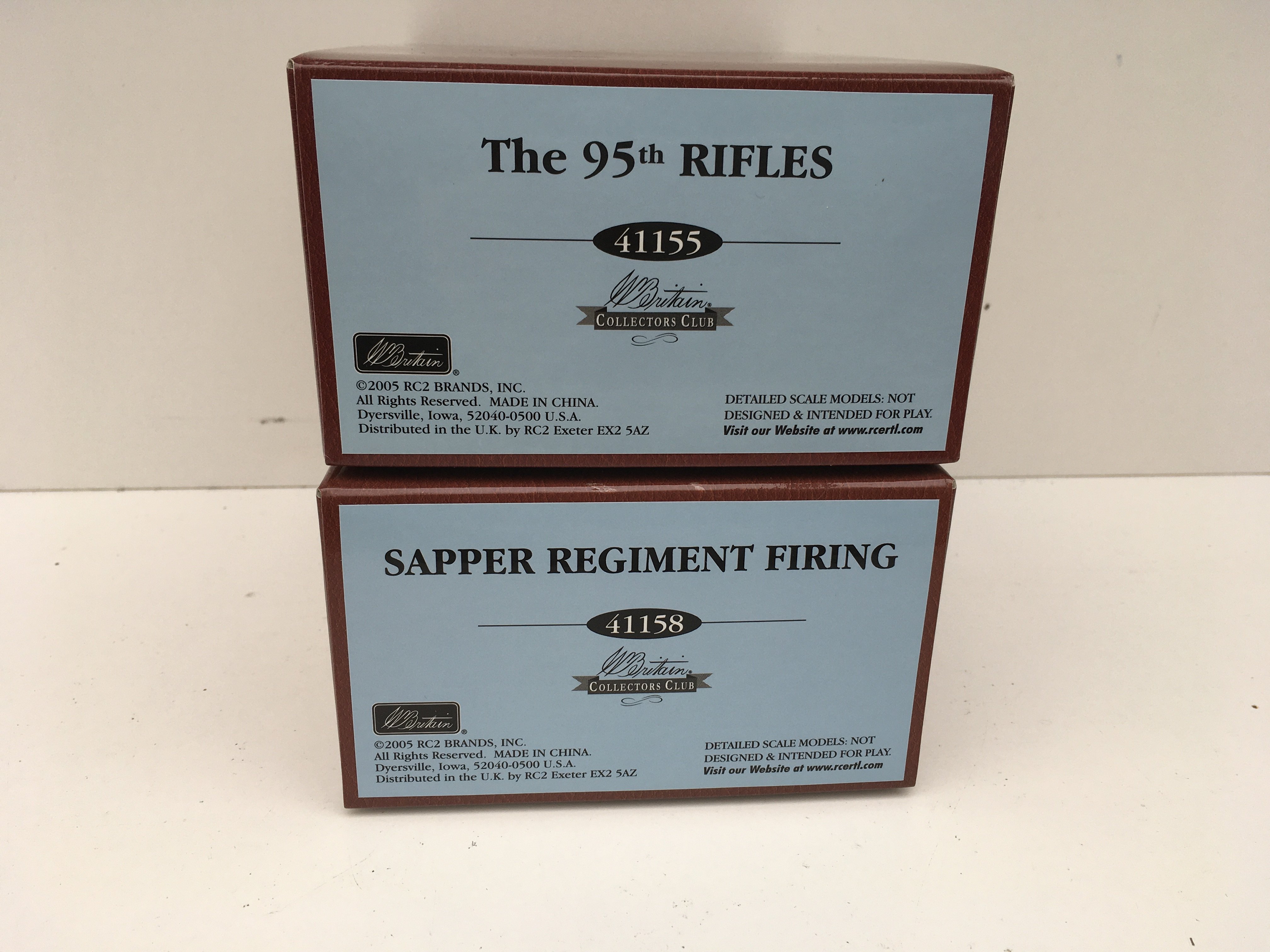 2x boxed Britain Minature military models featuring 41155 The 95th Rifles and 41158 Sapper Regiment Firing. No reserve.