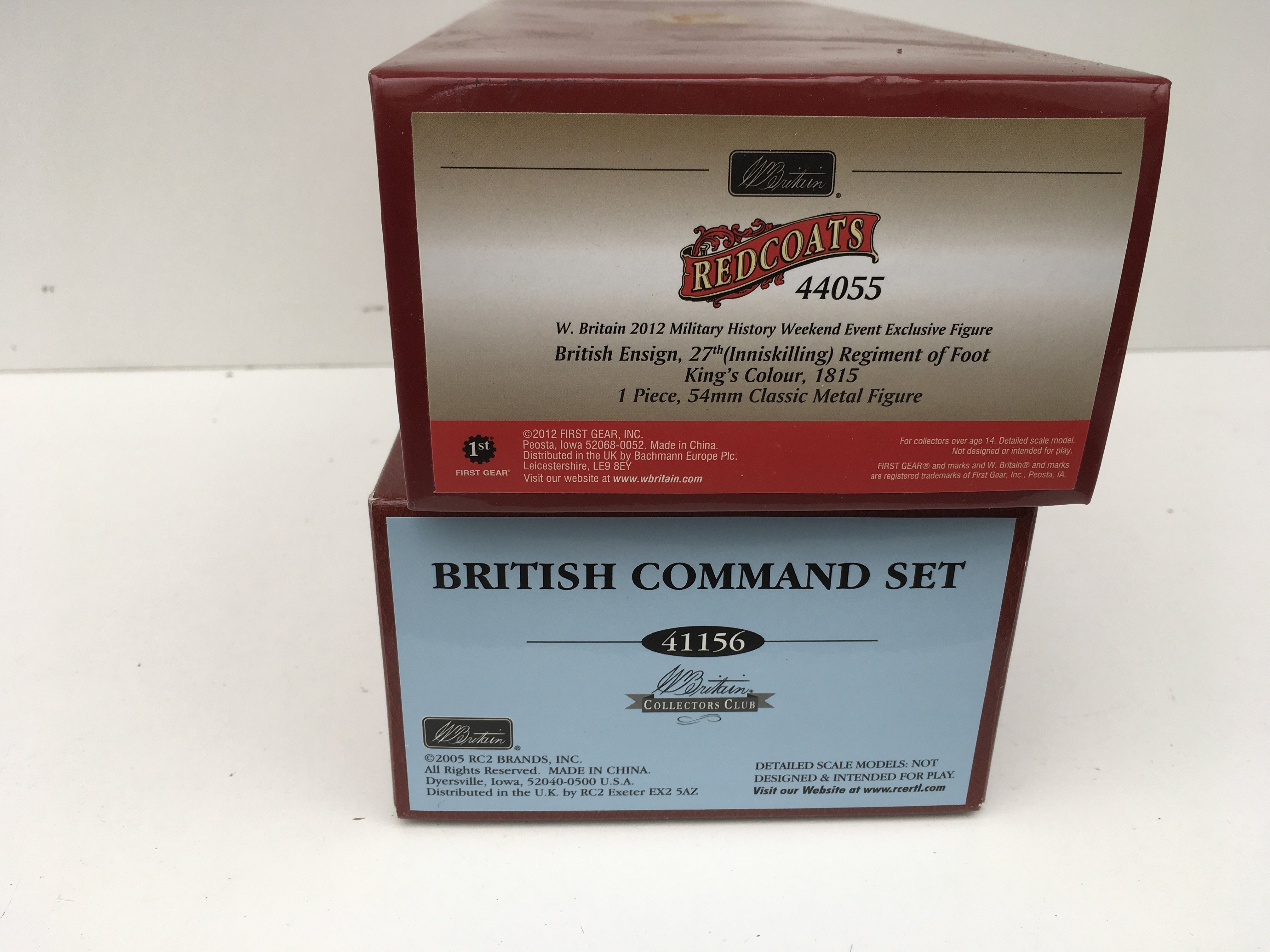 2 x boxed Britain Minature Military Models featuring 44055 27th foot kings colour ltd edition with certificate and 41156 British Command (incomplete) No reserve.